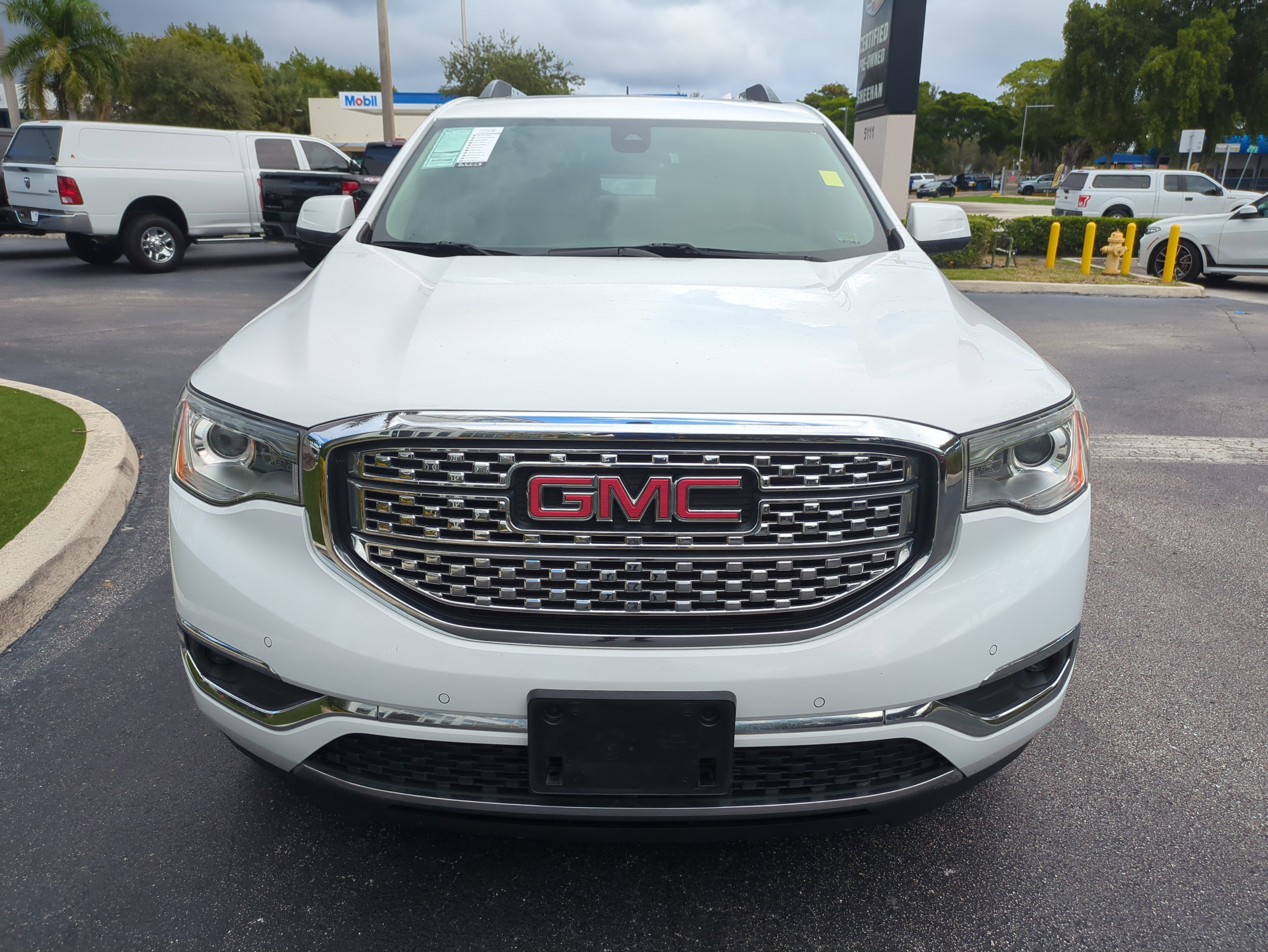 2019 GMC Acadia Denali