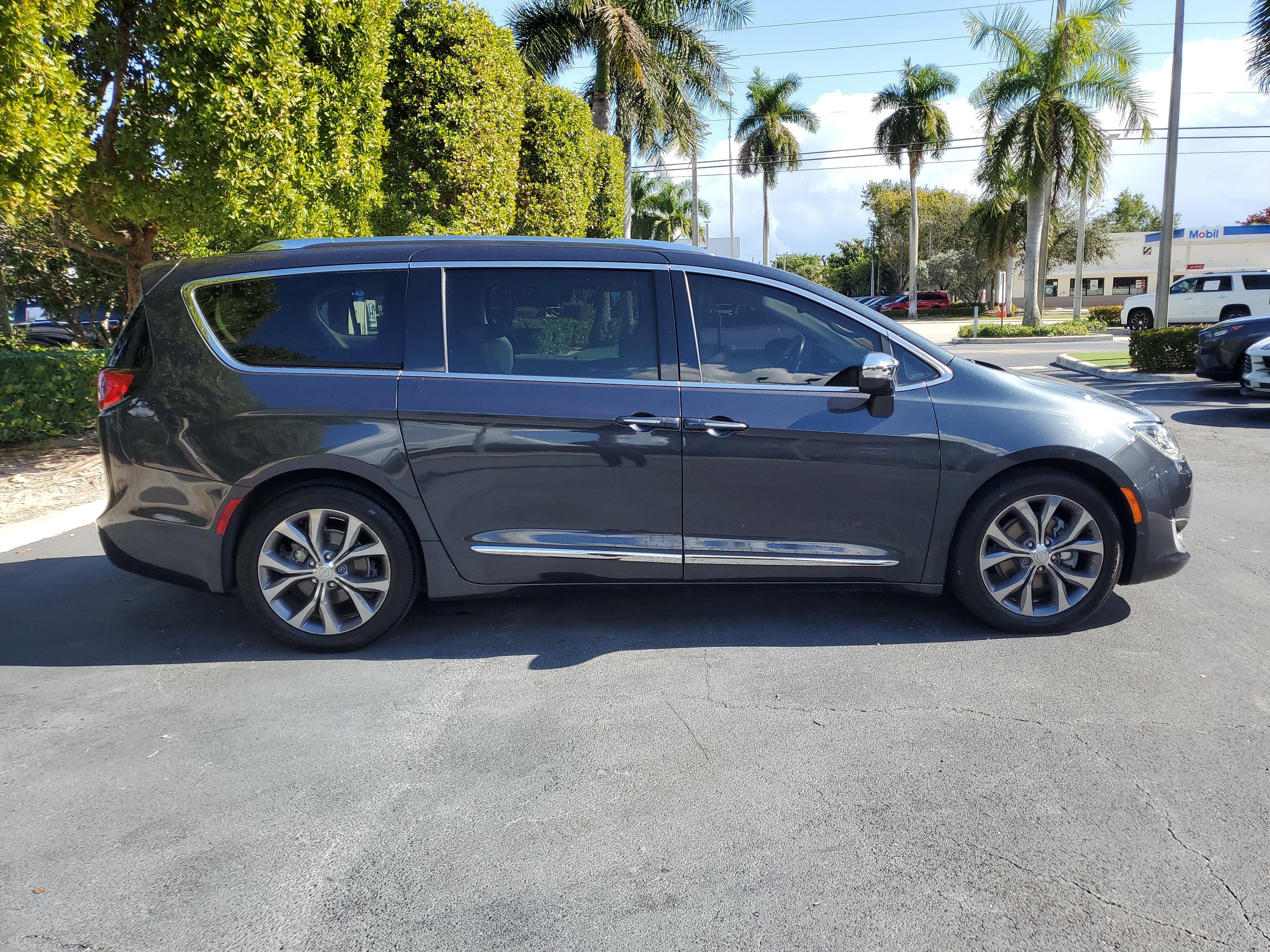 2020 Chrysler Pacifica Limited