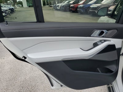 2023 BMW X7 xDrive40i