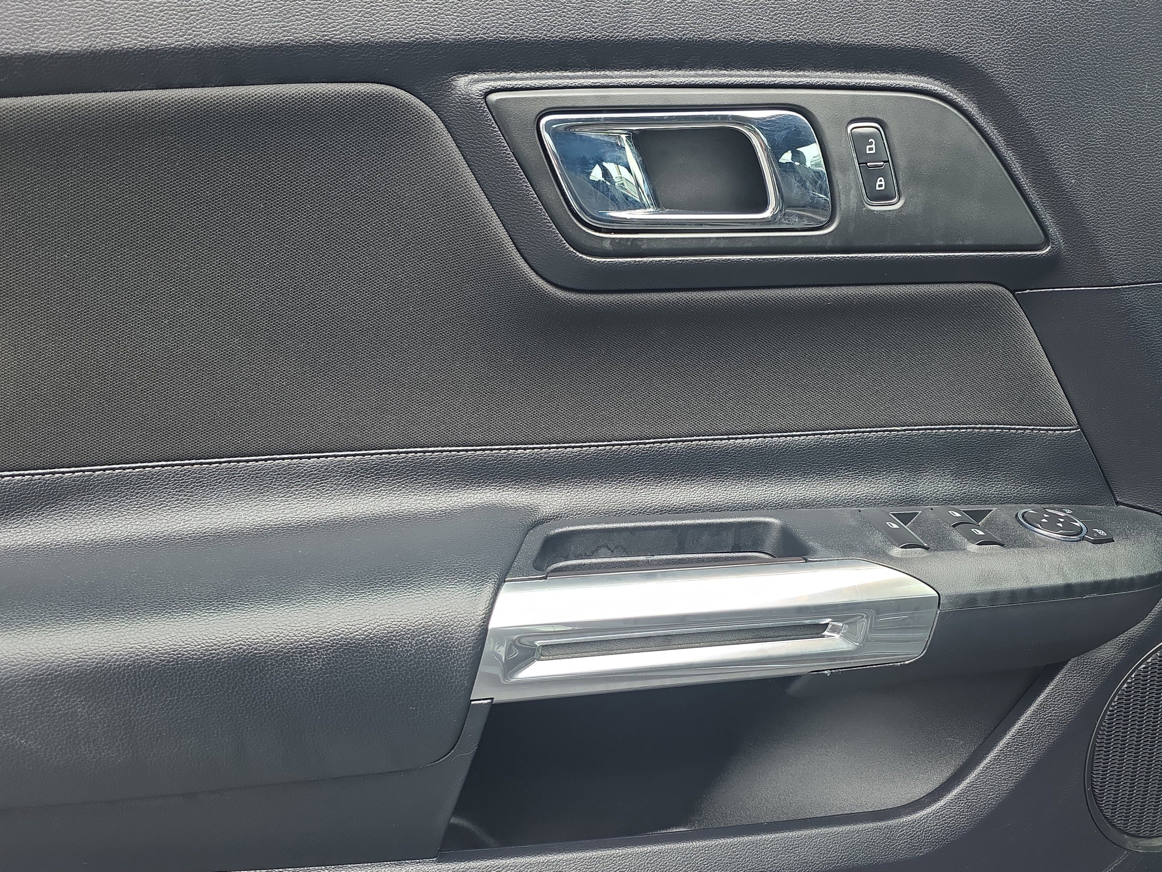 2015 Ford Mustang V6