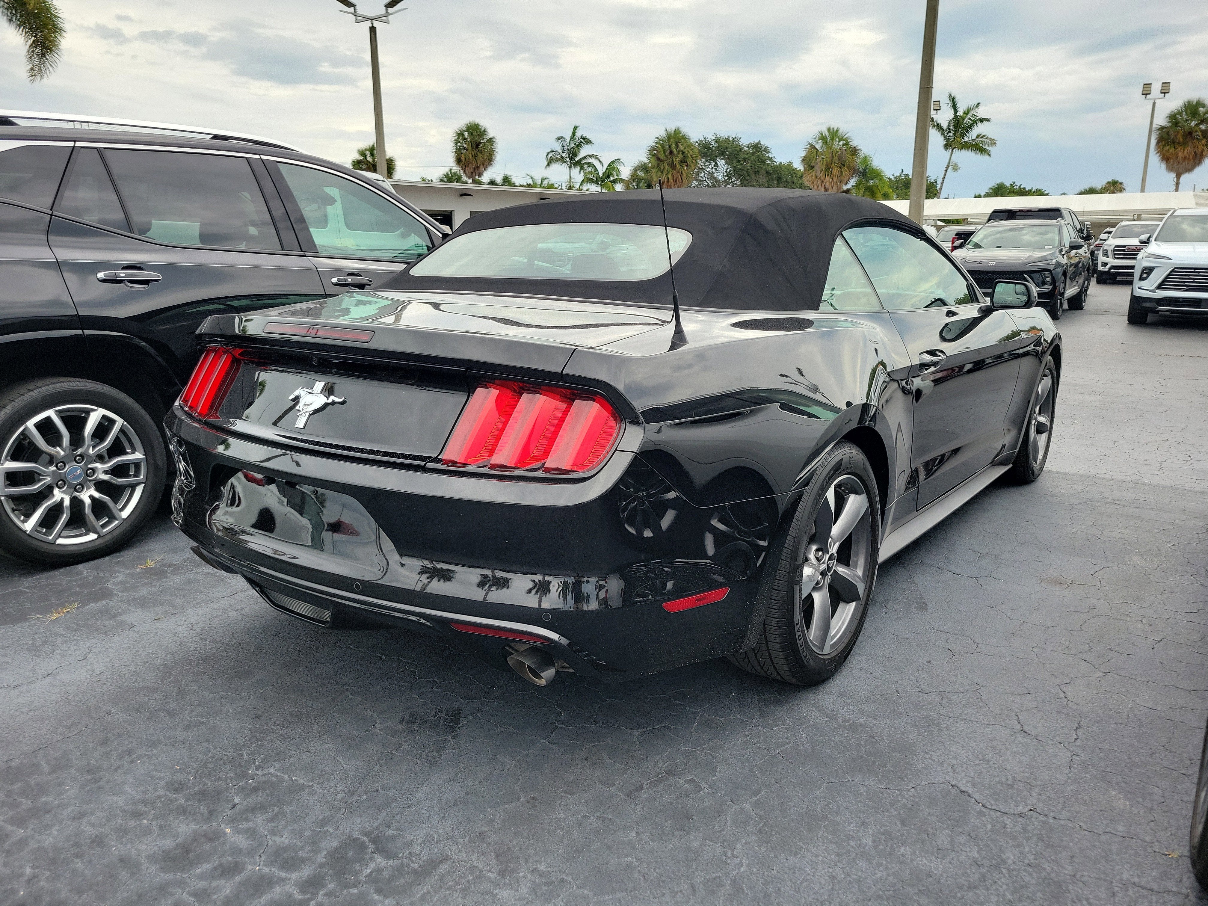 2015 Ford Mustang V6