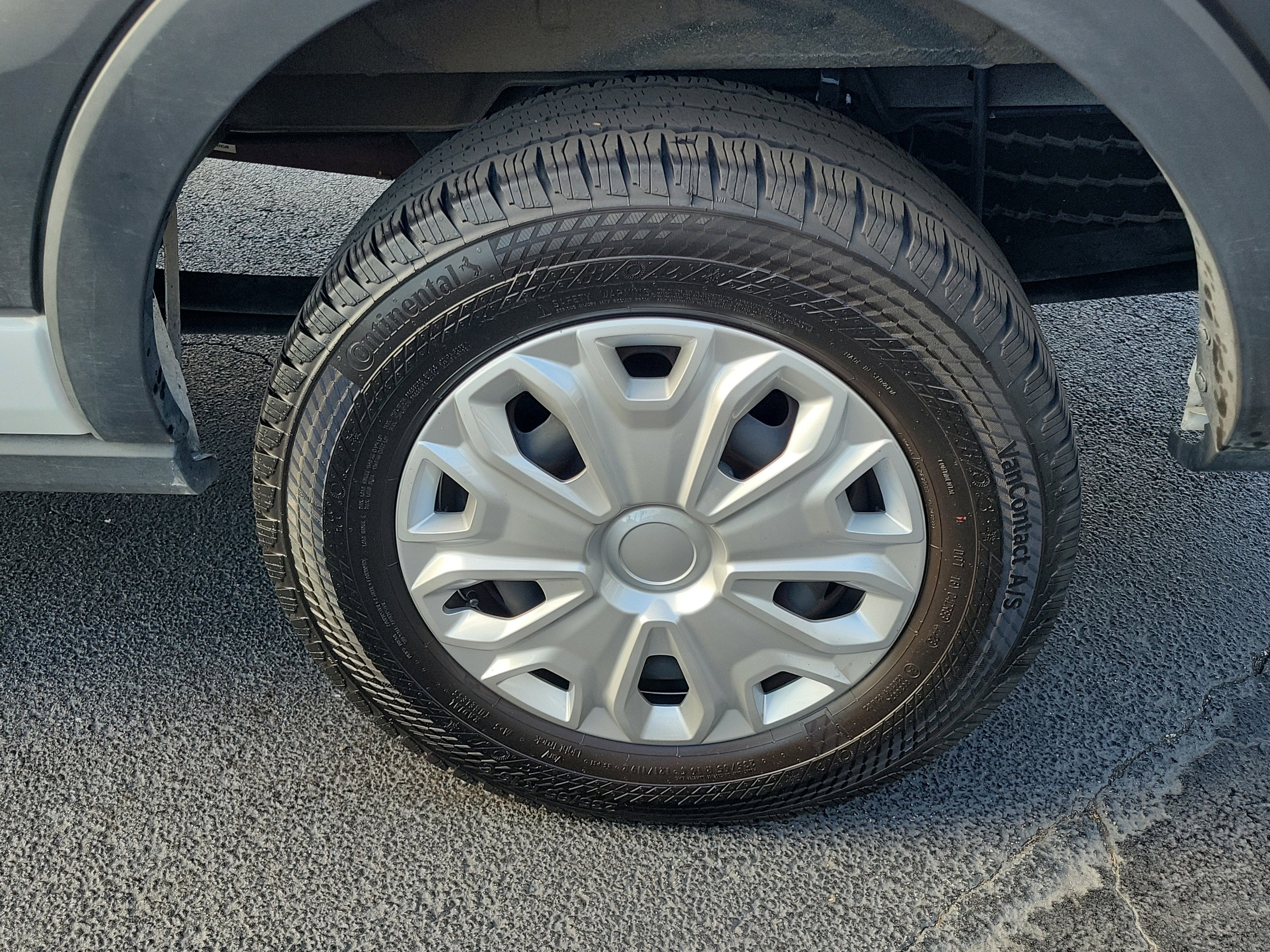 2024 Ford Transit Passenger Wagon XL