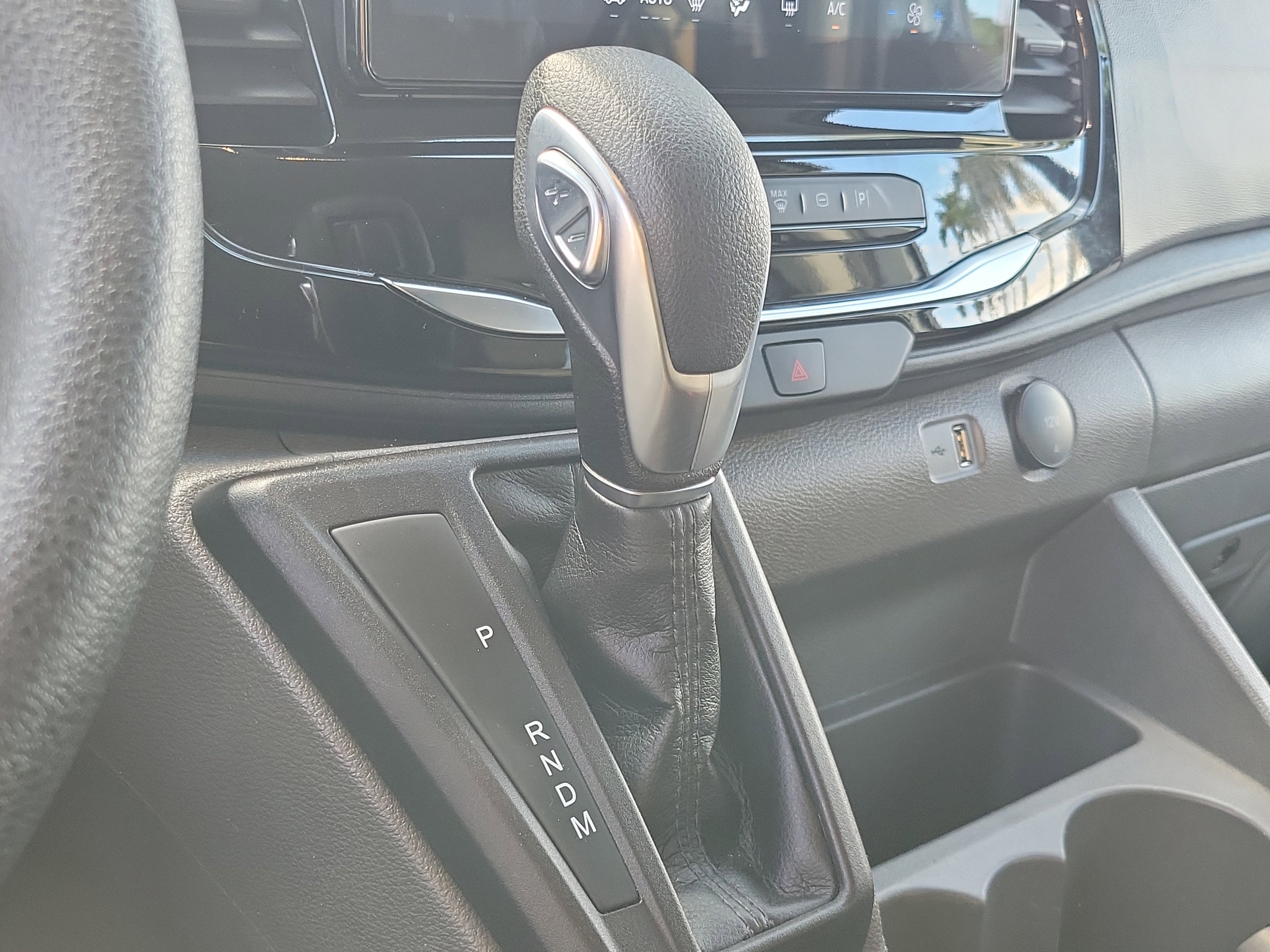 2024 Ford Transit Passenger Wagon XL