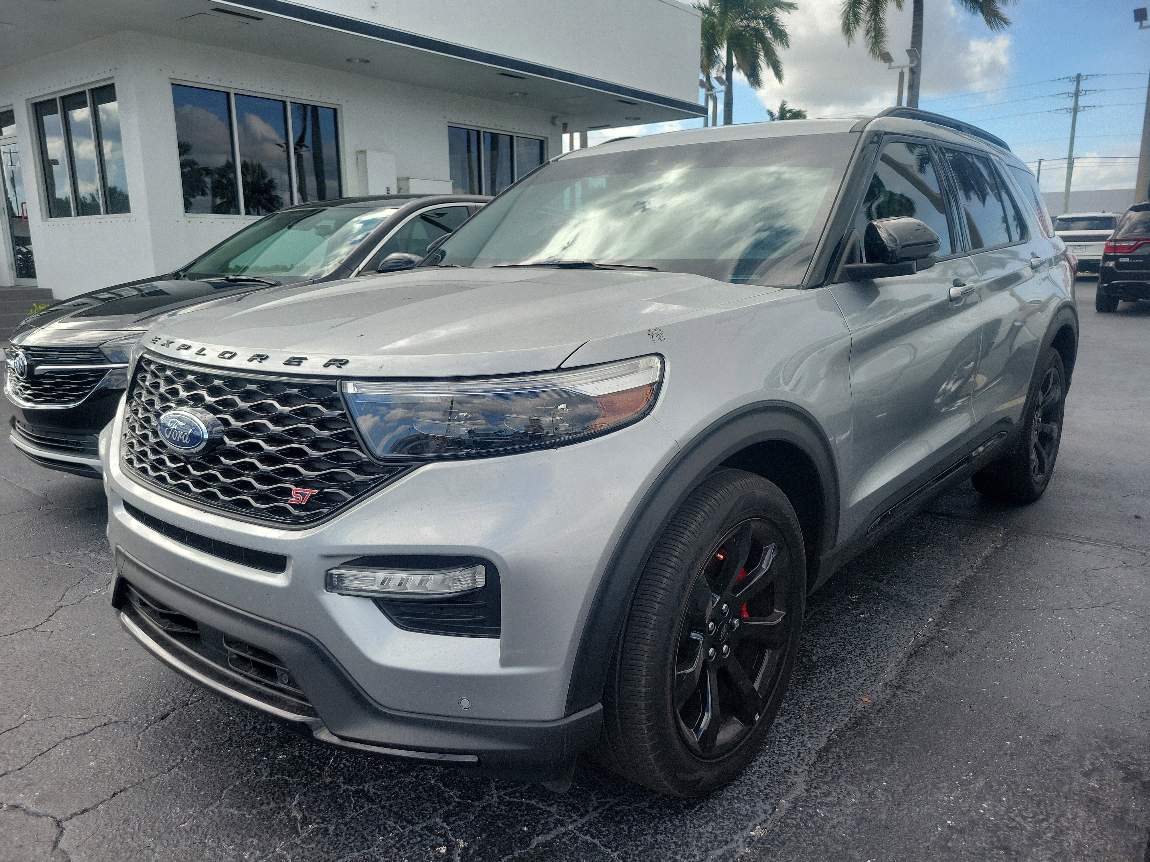 2023 Ford Explorer ST