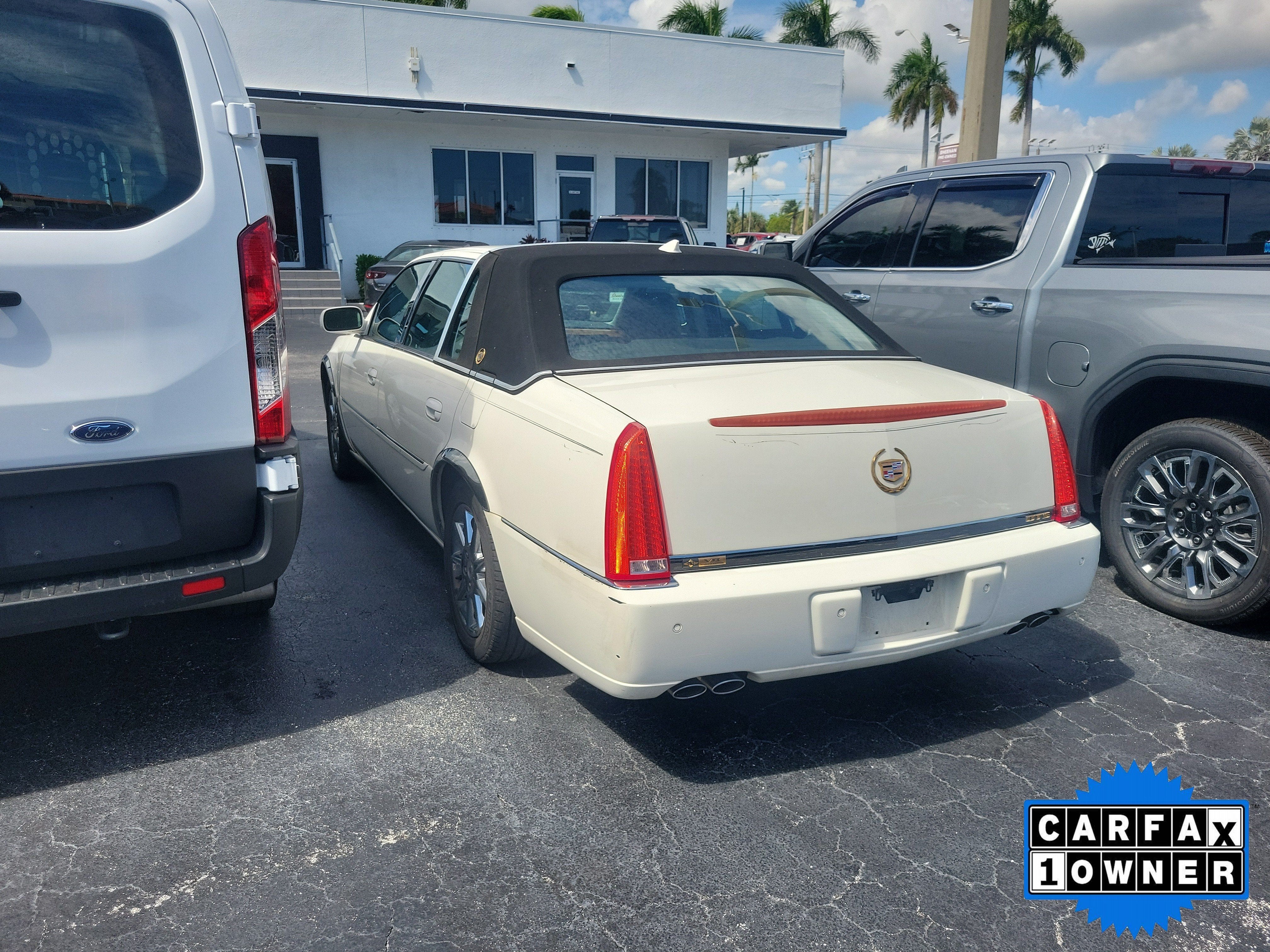2010 Cadillac DTS w/1SC