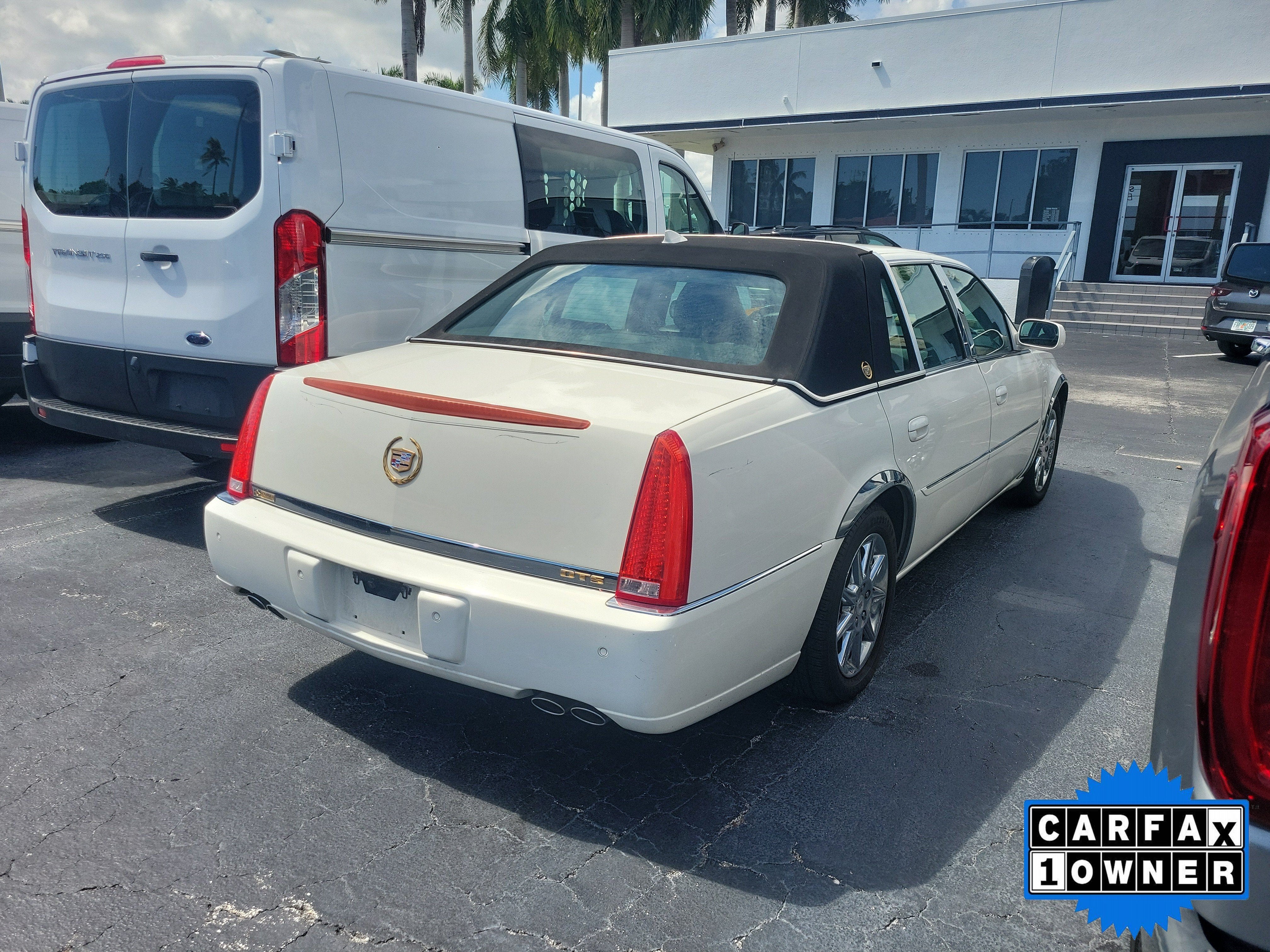 2010 Cadillac DTS w/1SC
