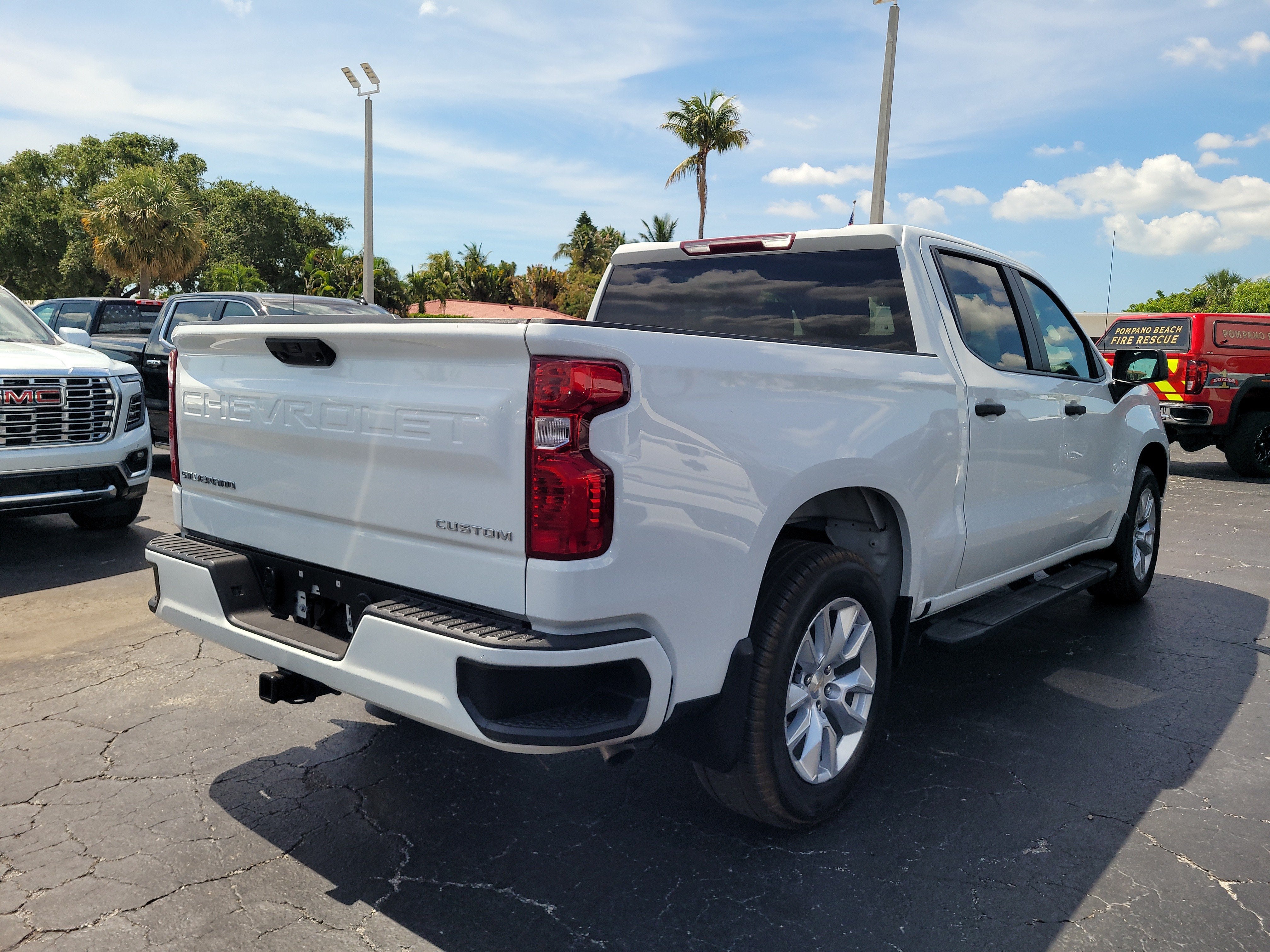 2024 Chevrolet Silverado 1500 Custom