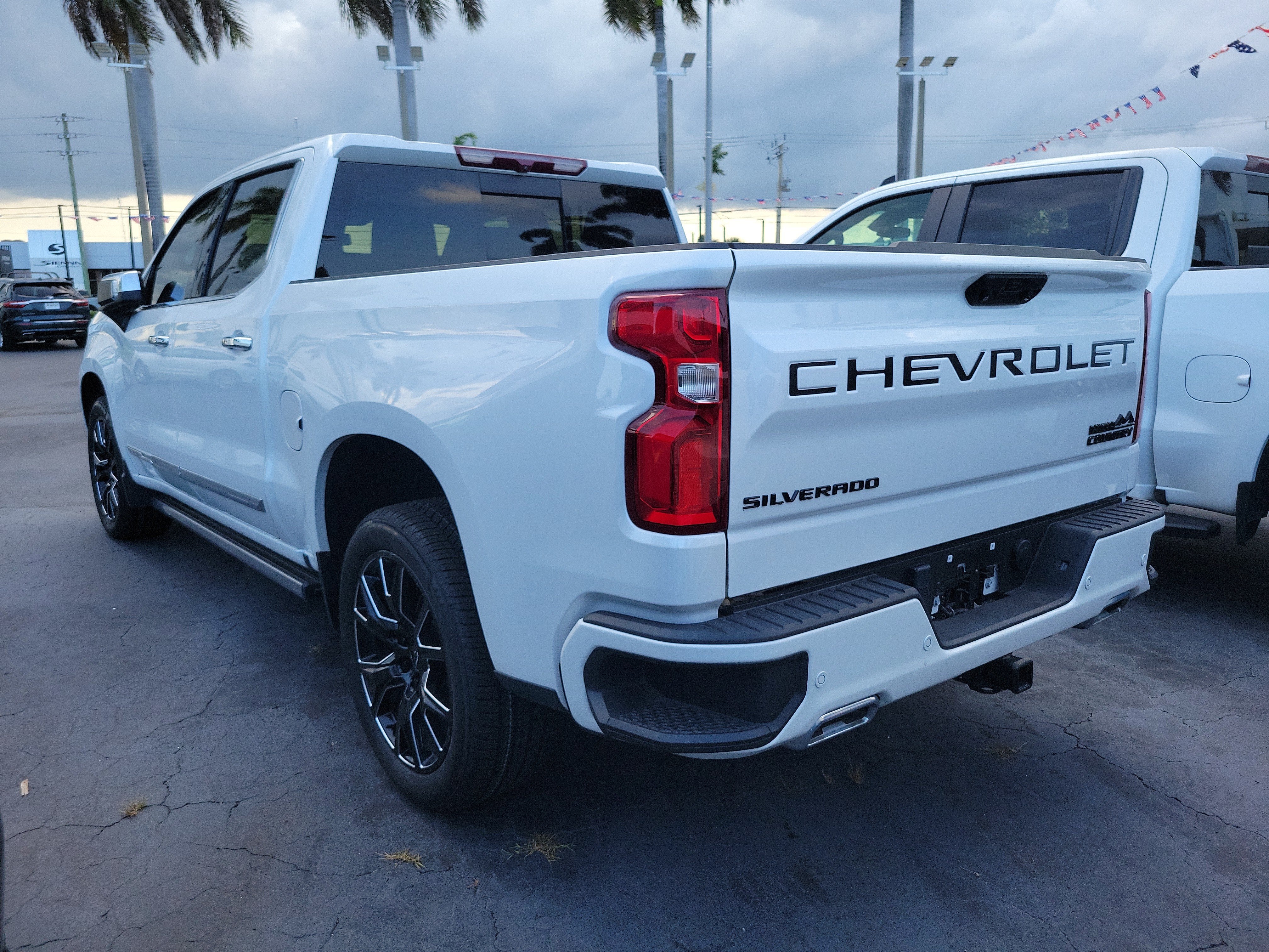 2023 Chevrolet Silverado 1500 High Country