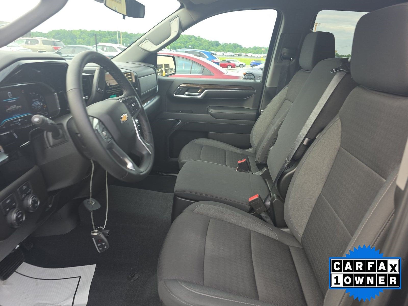 2024 Chevrolet Silverado 1500 LT (2FL)