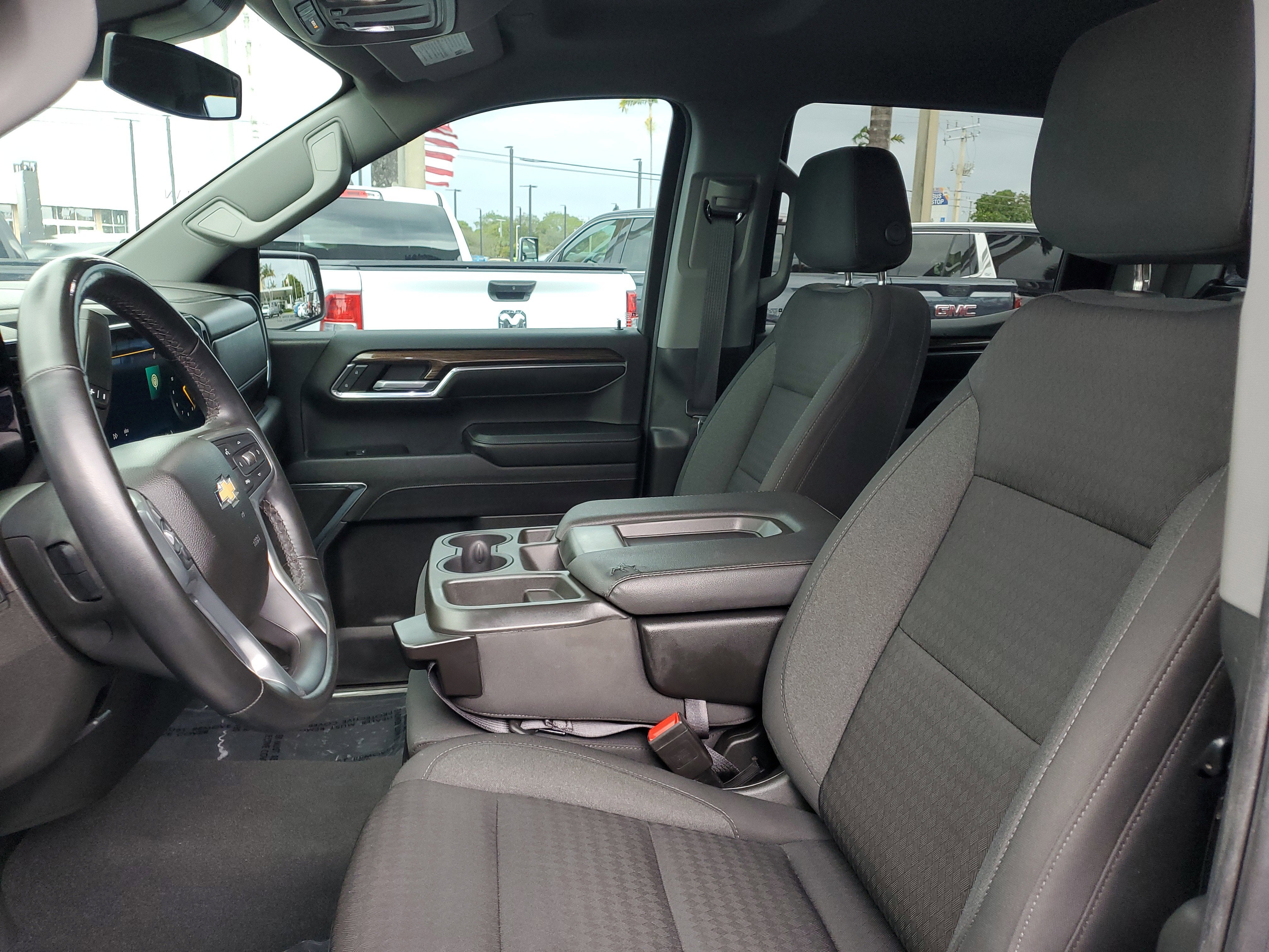 2023 Chevrolet Silverado 1500 LT (2FL)