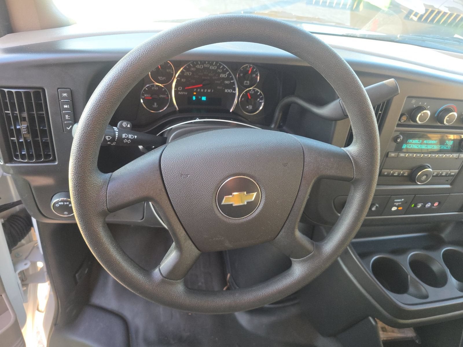 2025 Chevrolet Express Cargo WT