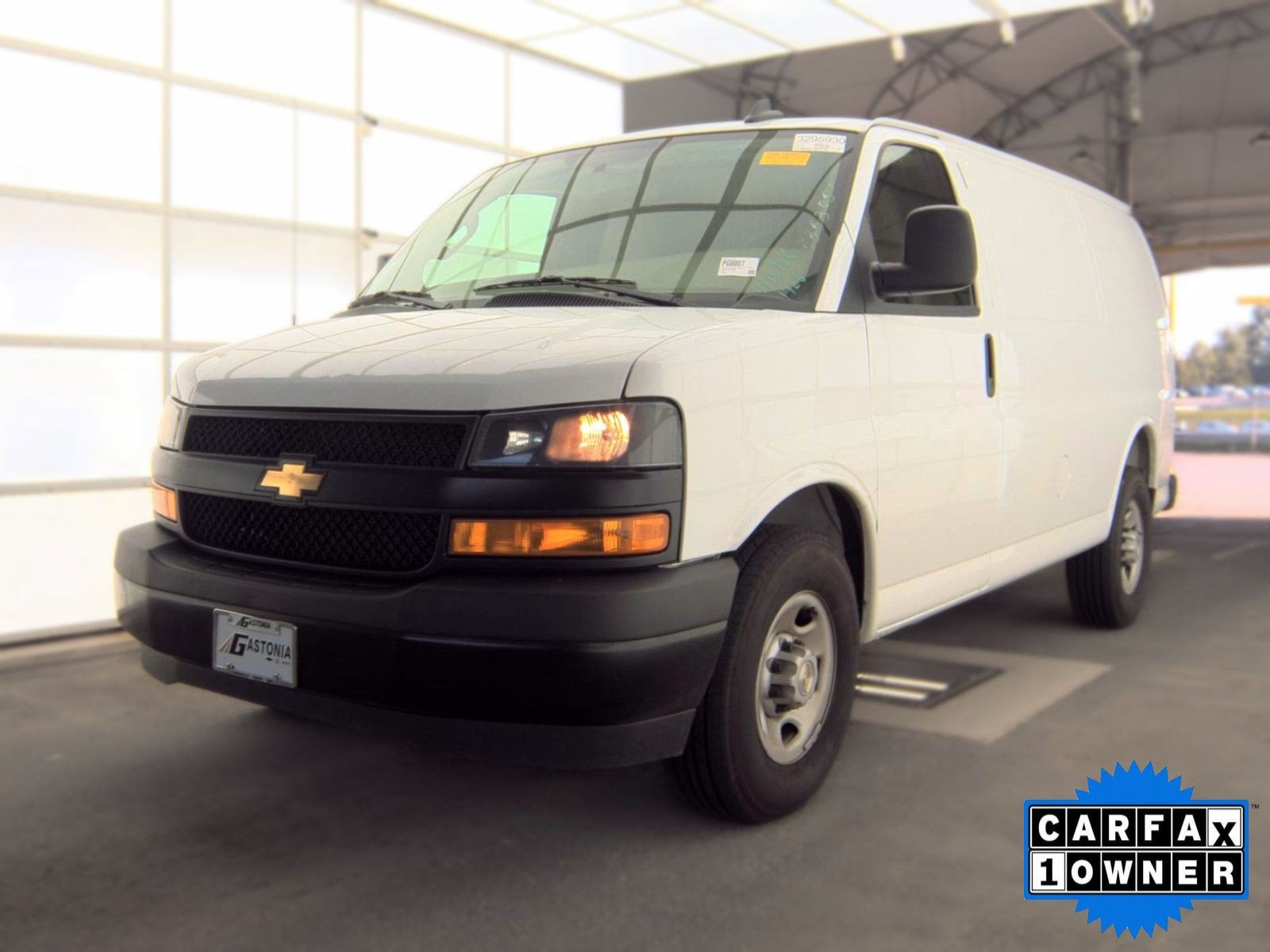2025 Chevrolet Express Cargo WT