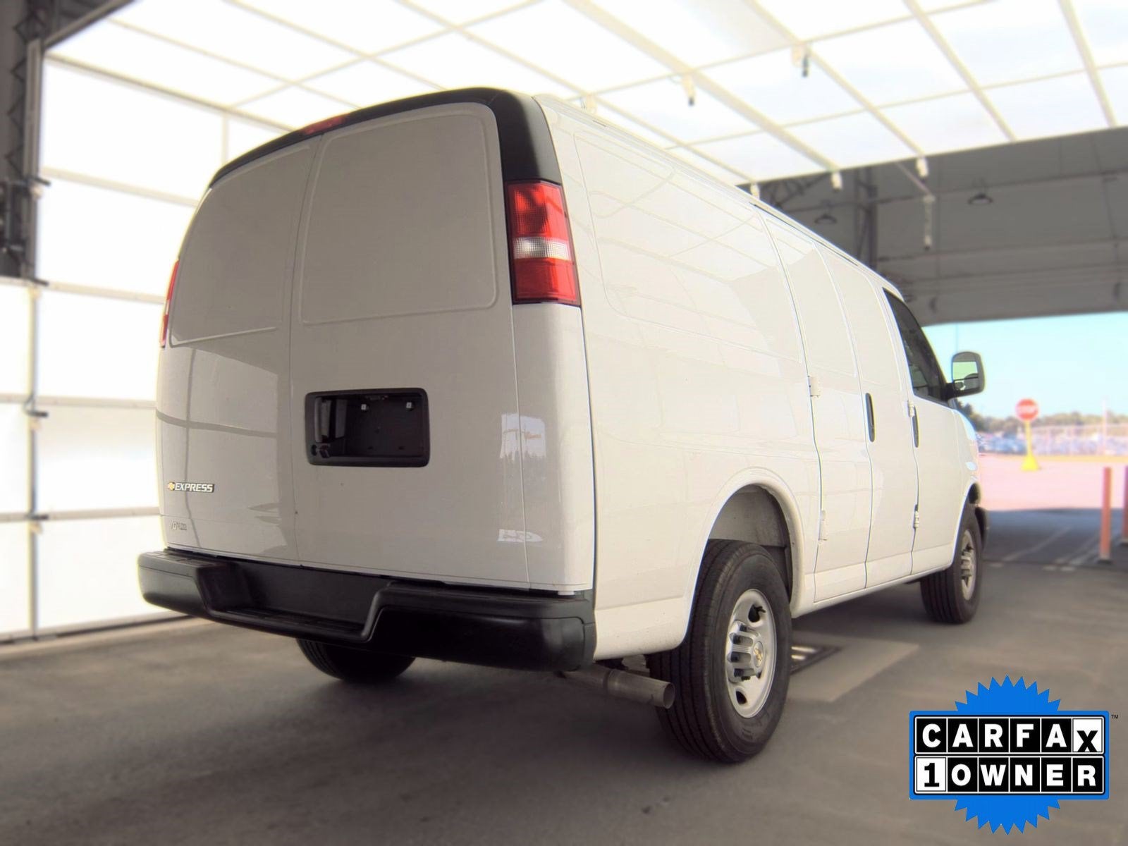 2025 Chevrolet Express Cargo WT