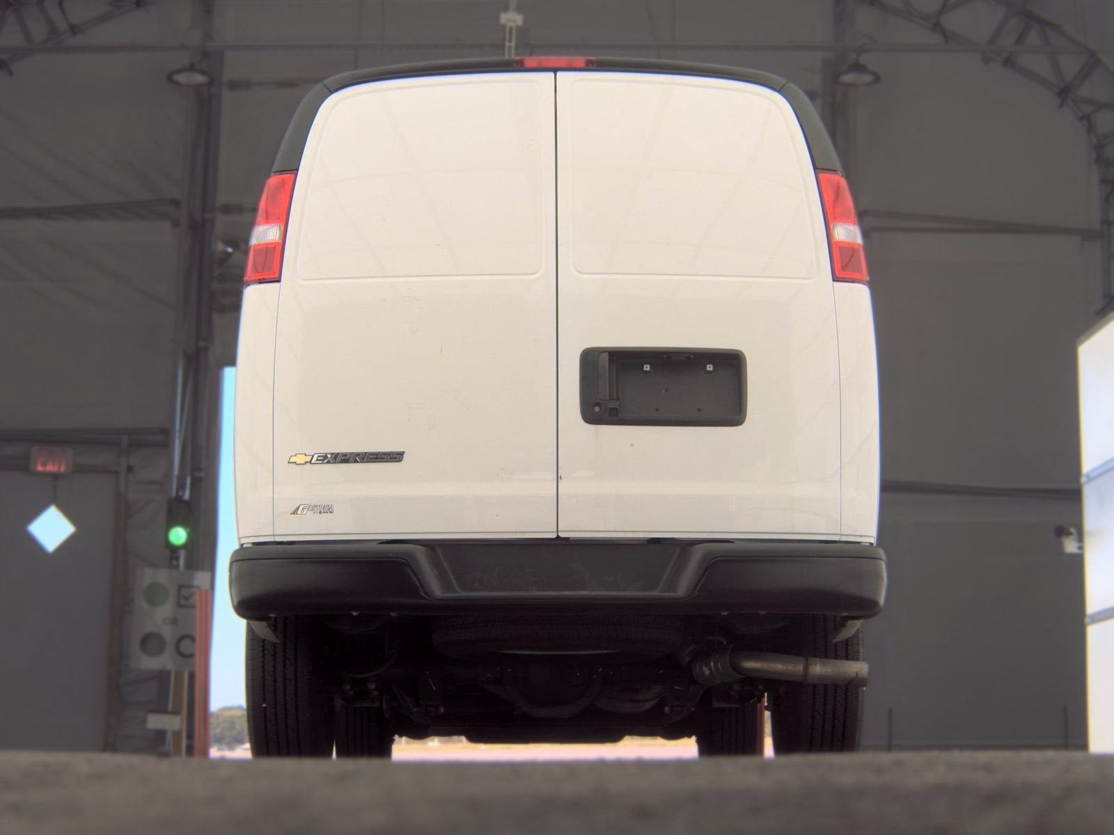 2025 Chevrolet Express Cargo WT