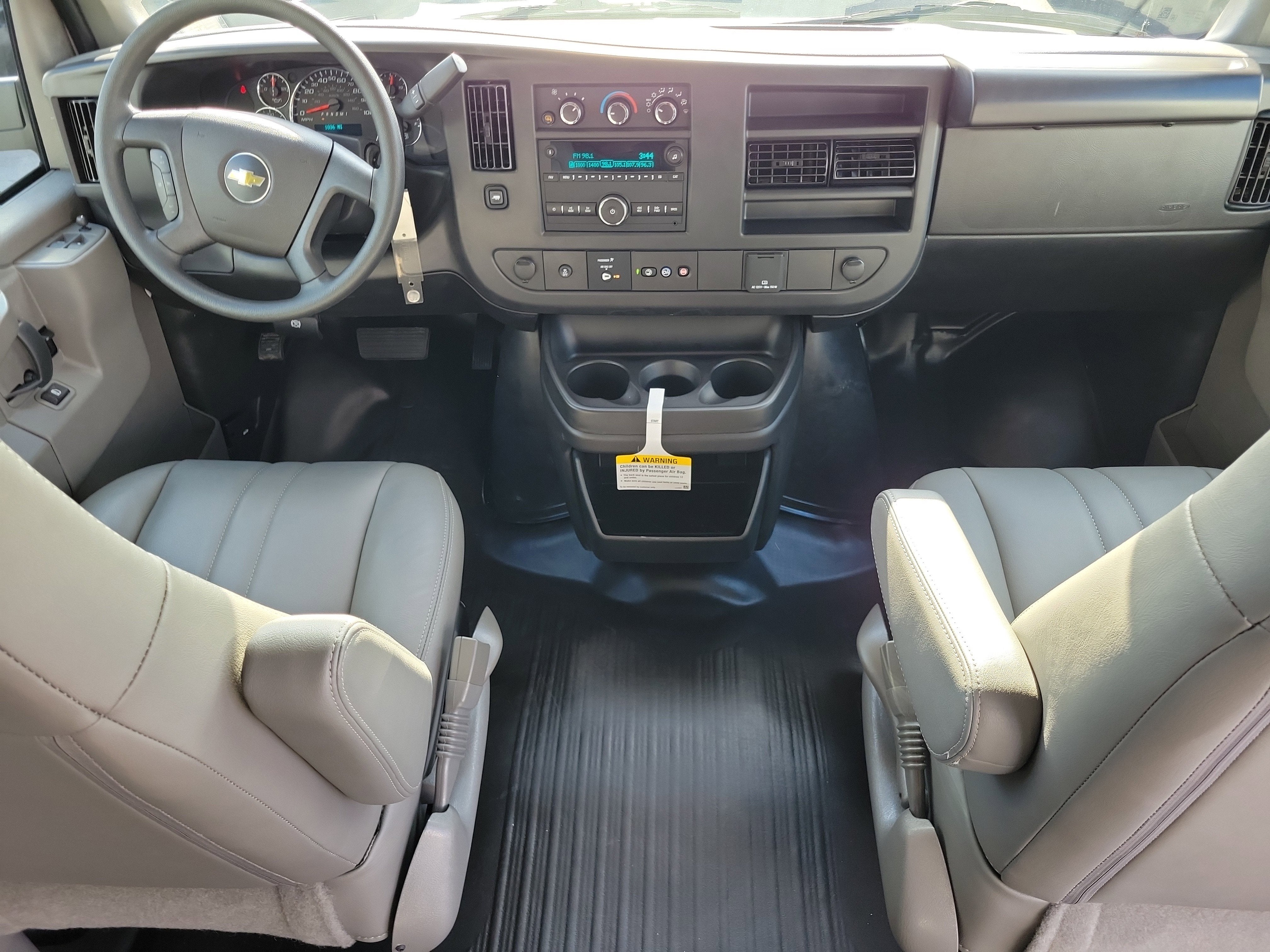 2025 Chevrolet Express Cargo 2500 WT