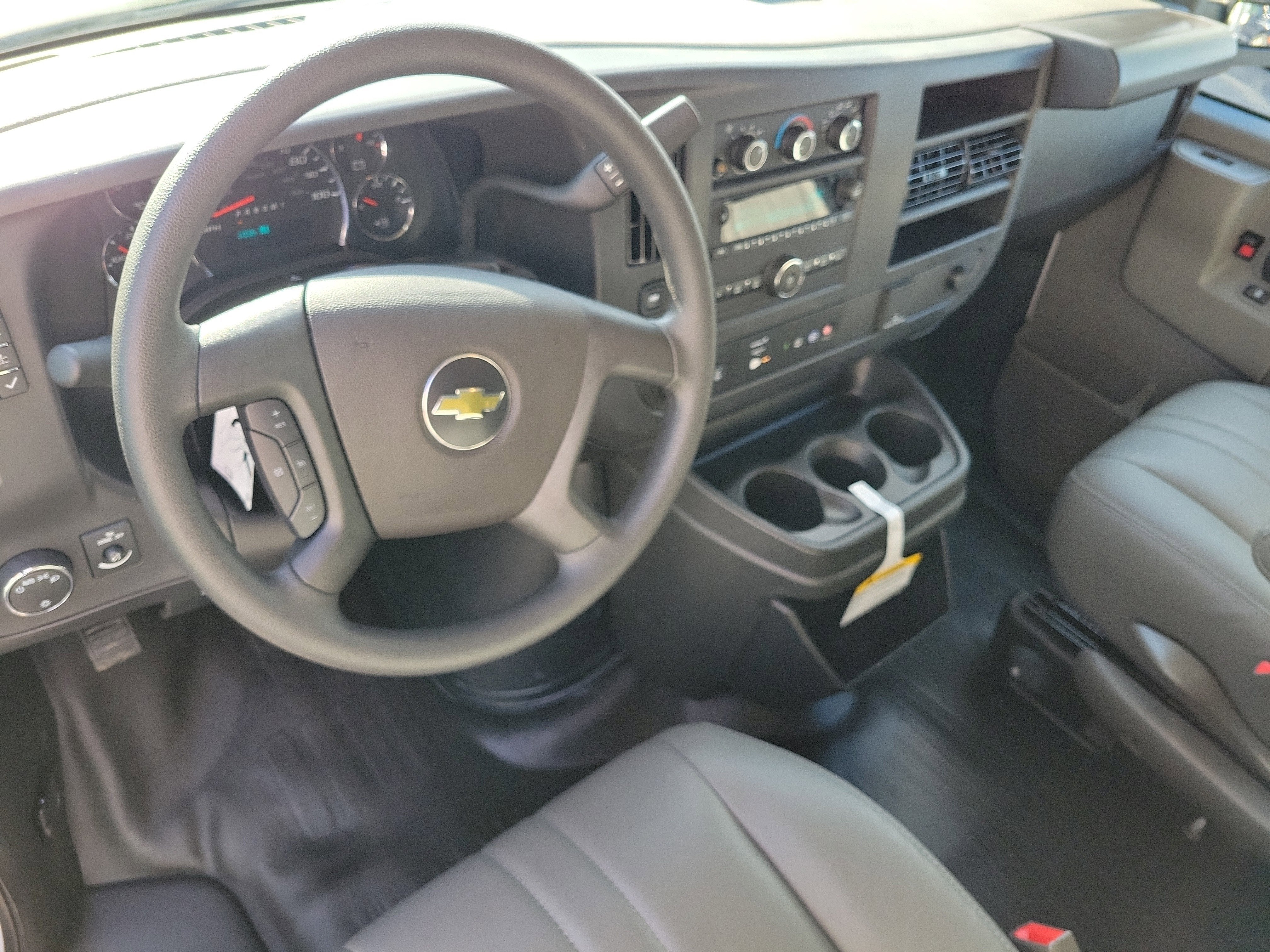 2025 Chevrolet Express Cargo 2500 WT