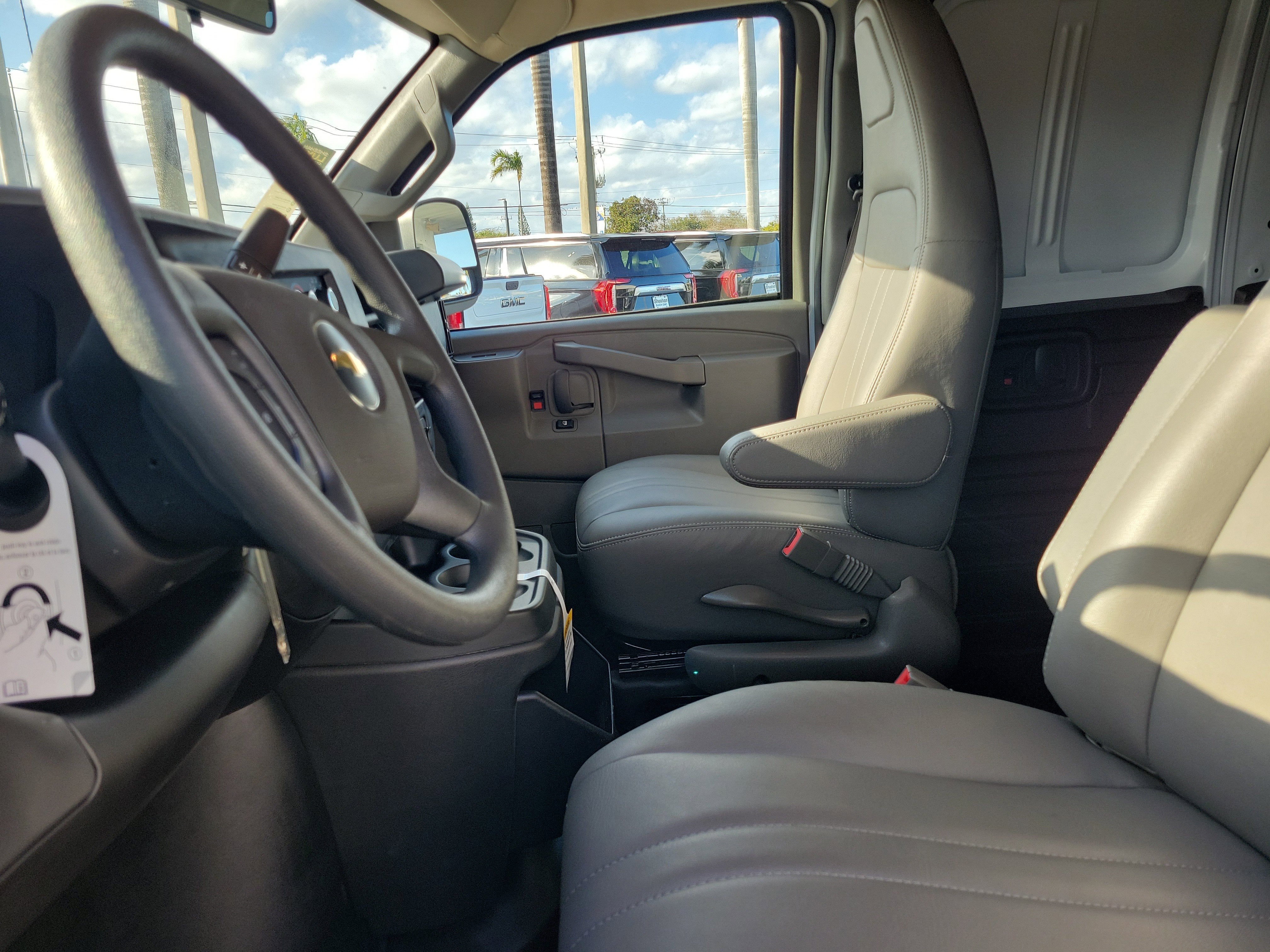 2025 Chevrolet Express Cargo 2500 WT