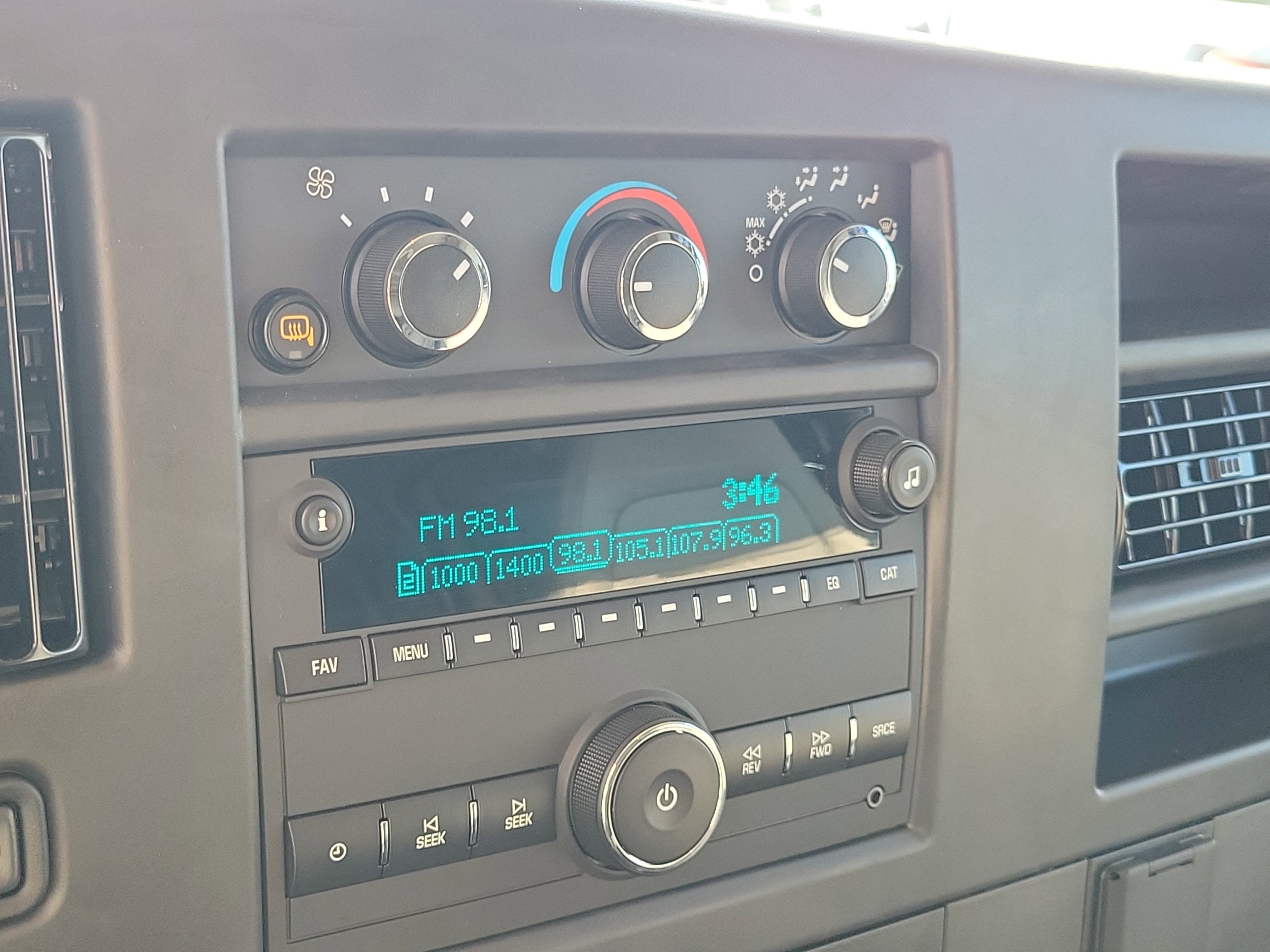 2025 Chevrolet Express Cargo 2500 WT