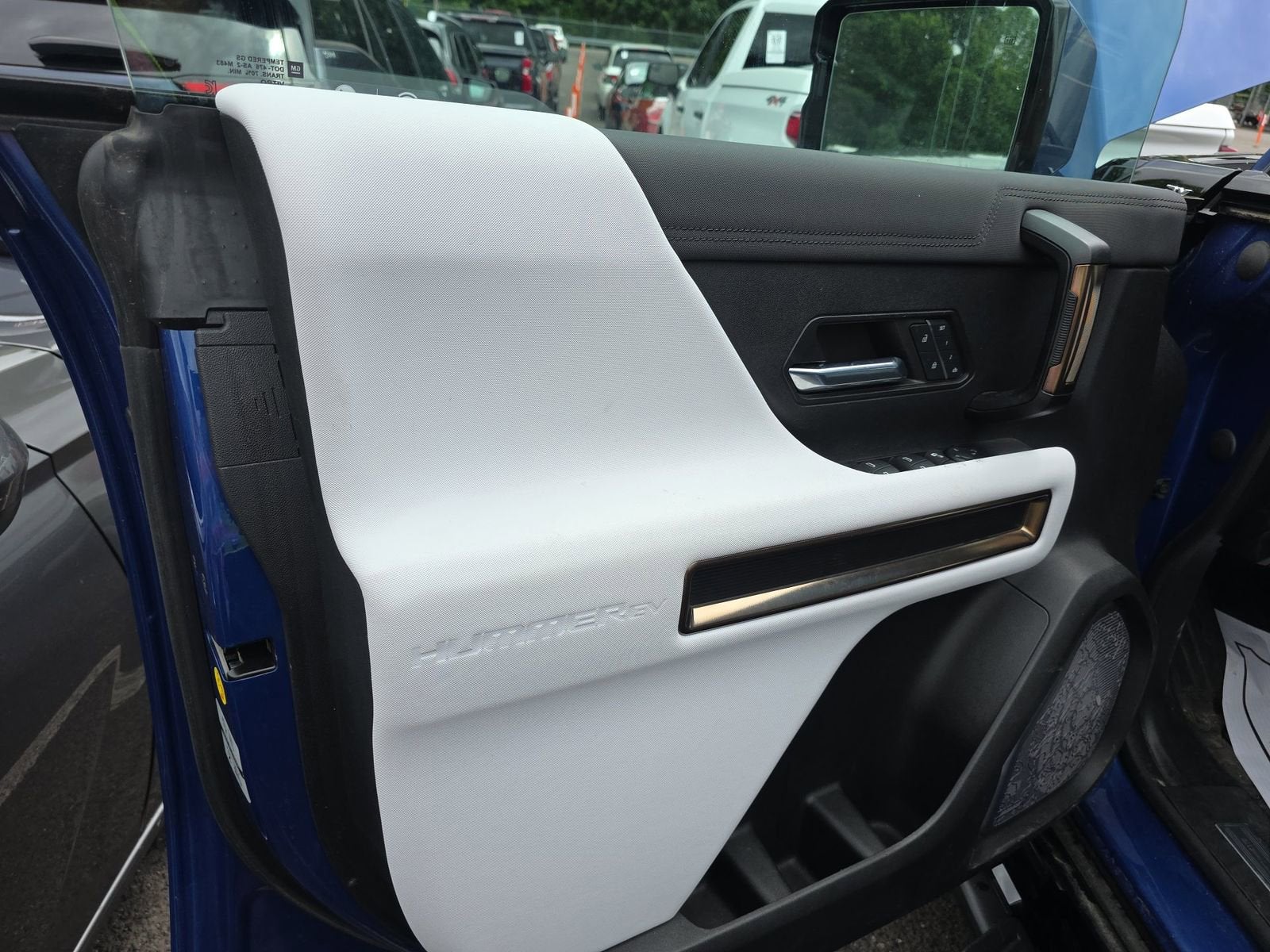 2024 GMC HUMMER EV SUV 2X