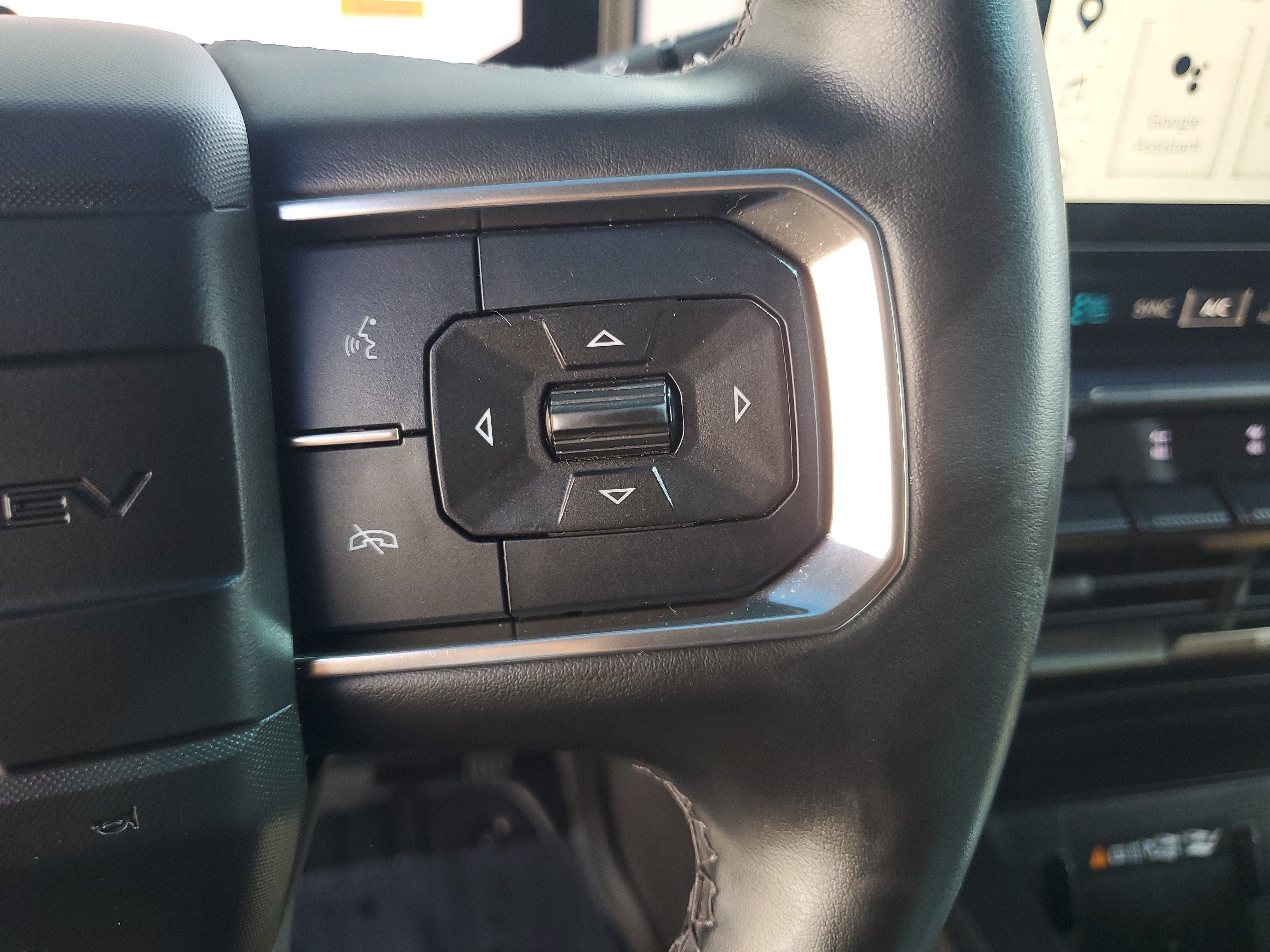 2024 GMC HUMMER EV SUV 2X