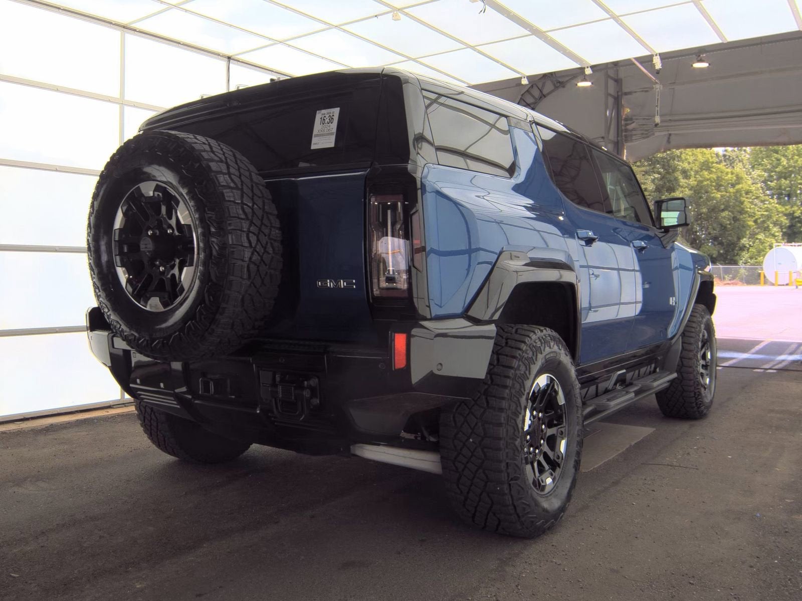 2024 GMC HUMMER EV SUV 2X