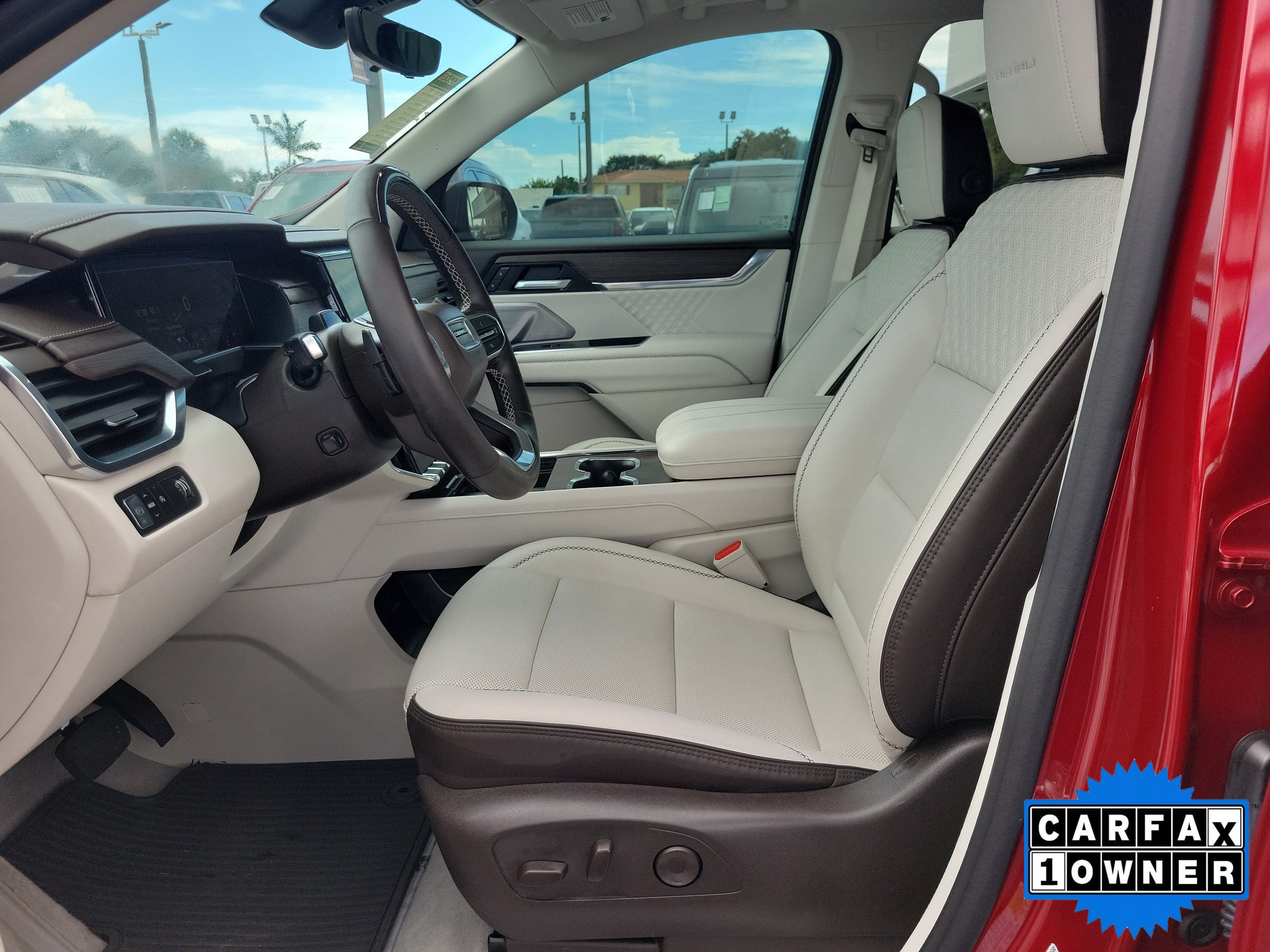 2024 GMC Acadia Denali