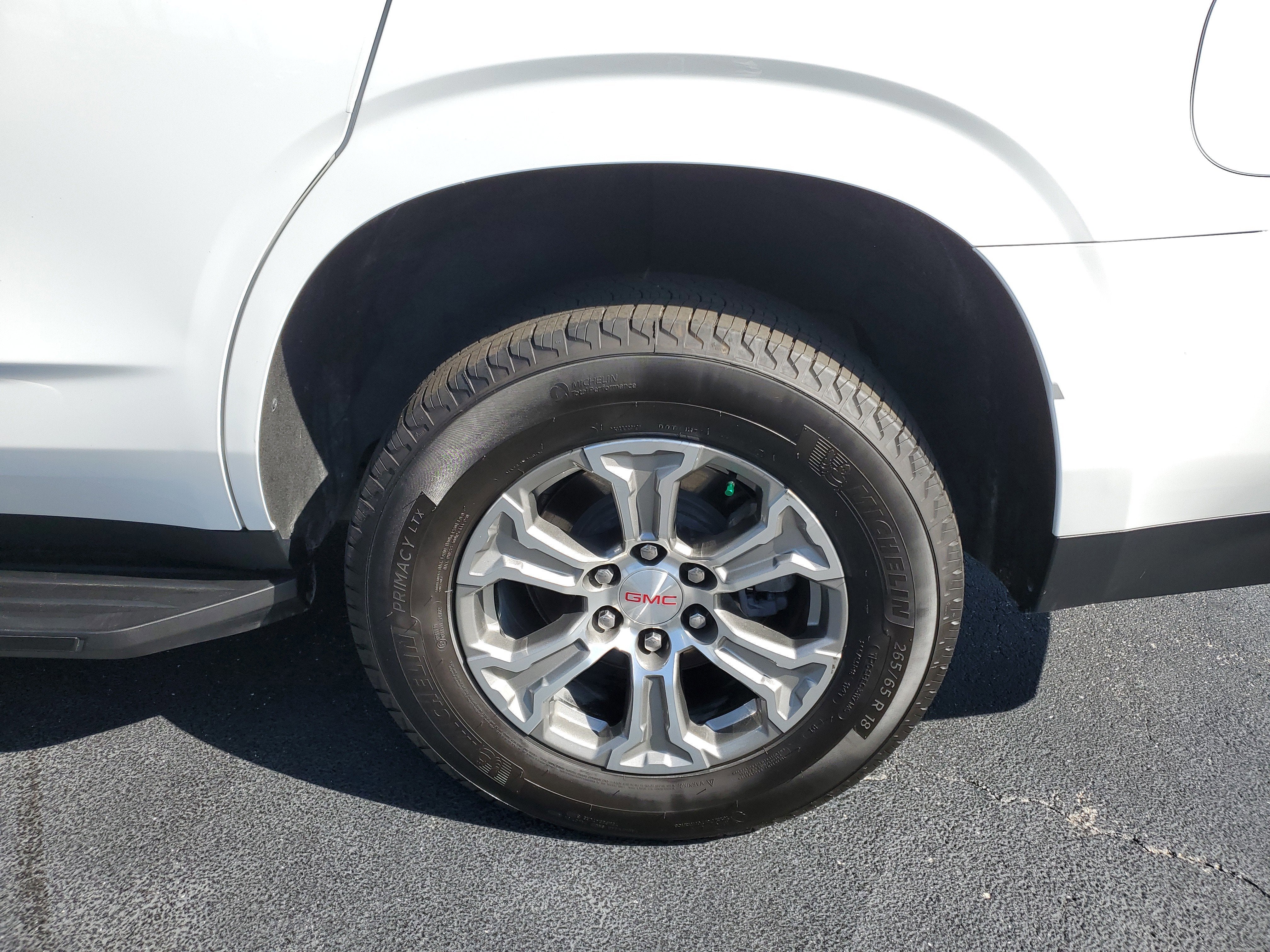 2023 GMC Yukon SLE