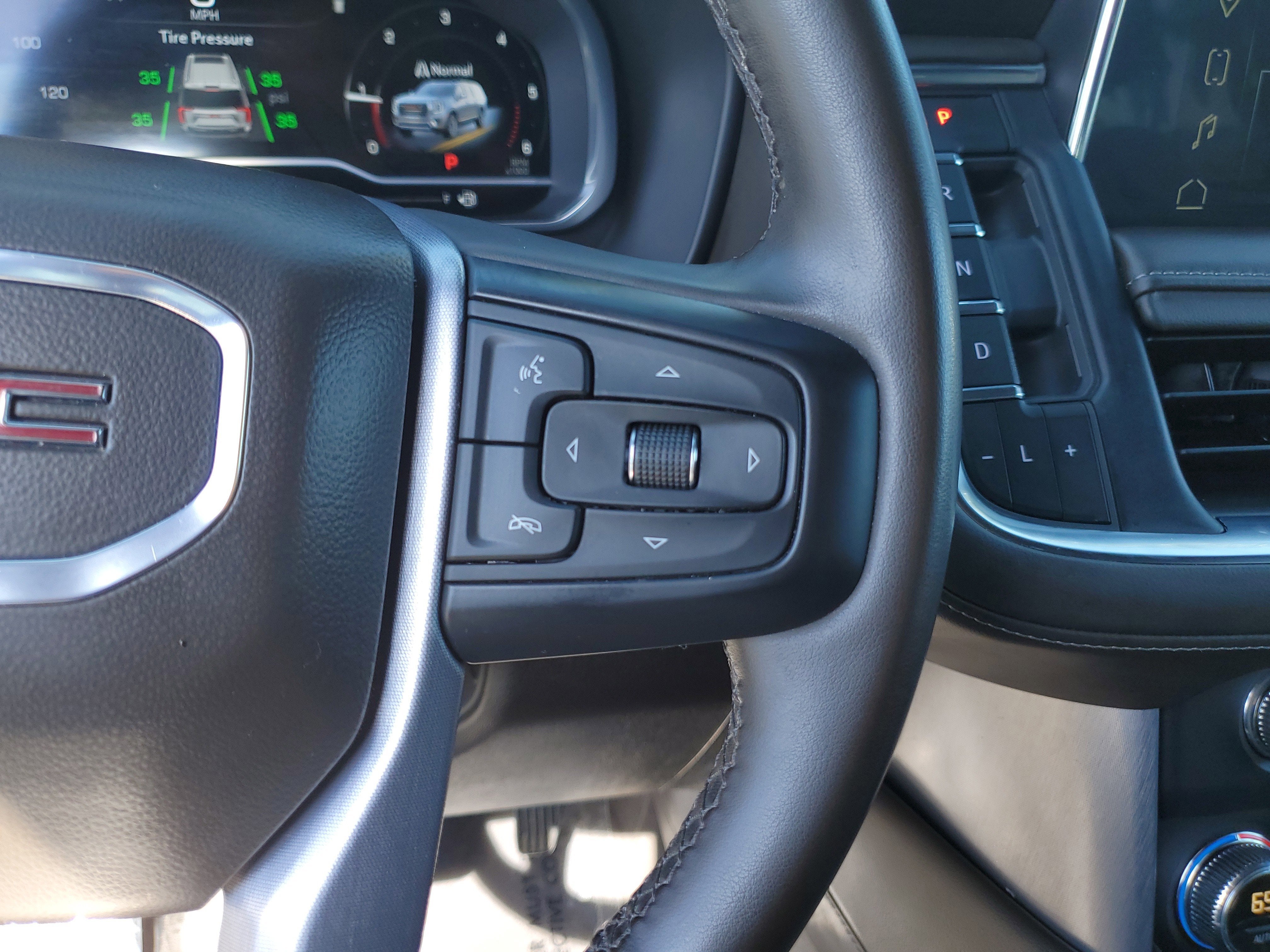 2023 GMC Yukon SLE