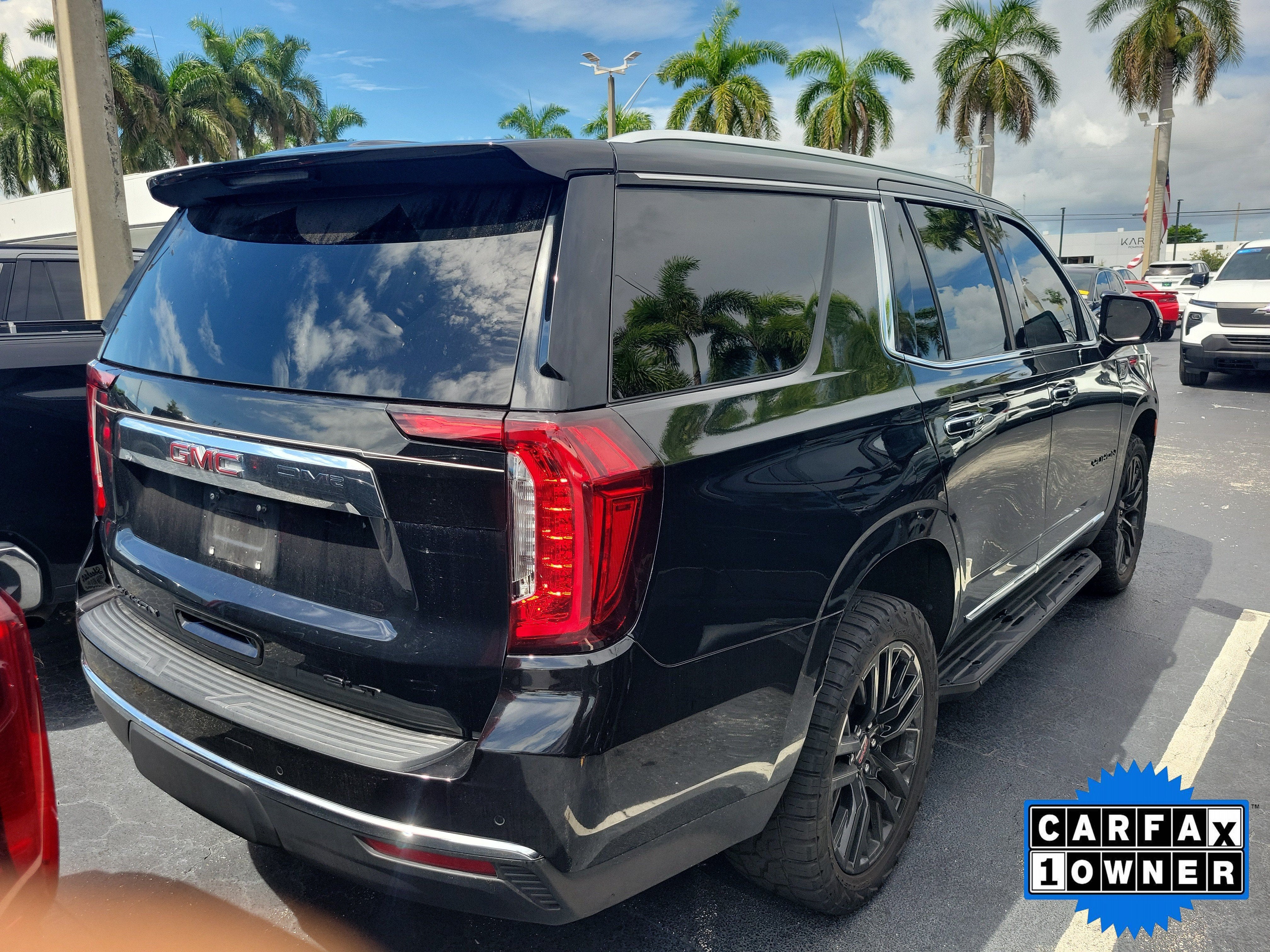 2023 GMC Yukon SLT