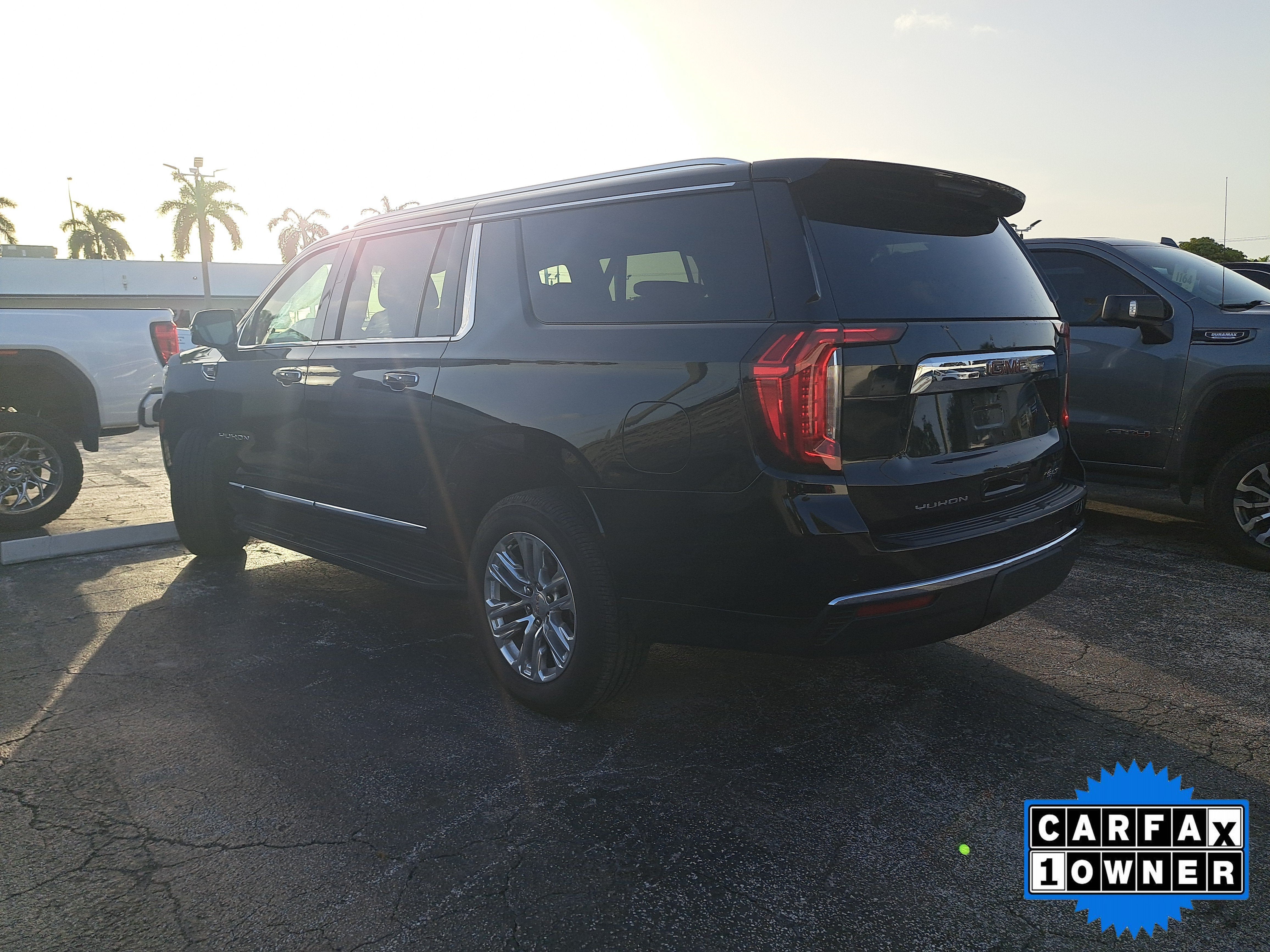 2023 GMC Yukon XL SLT