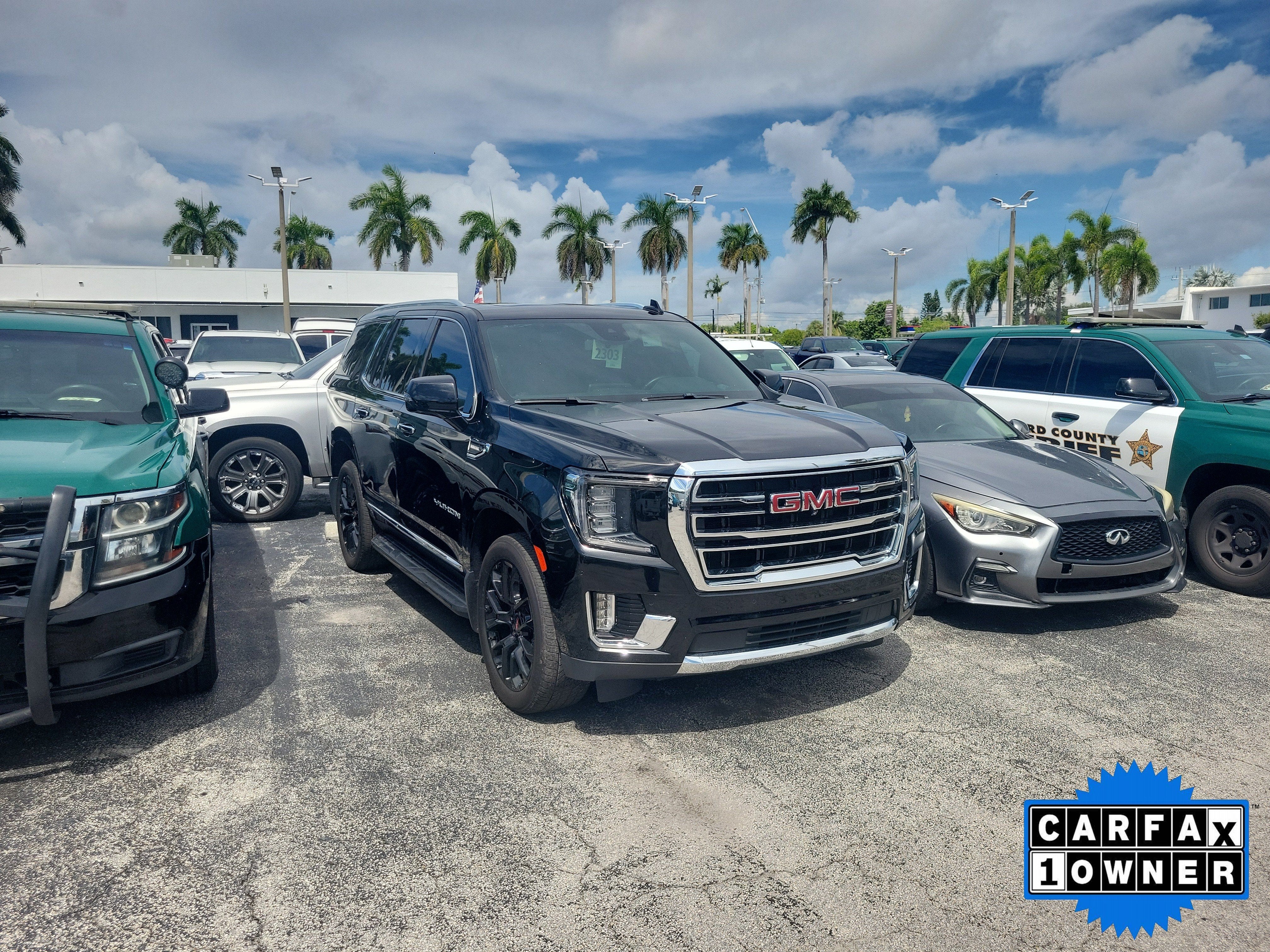 2023 GMC Yukon SLT