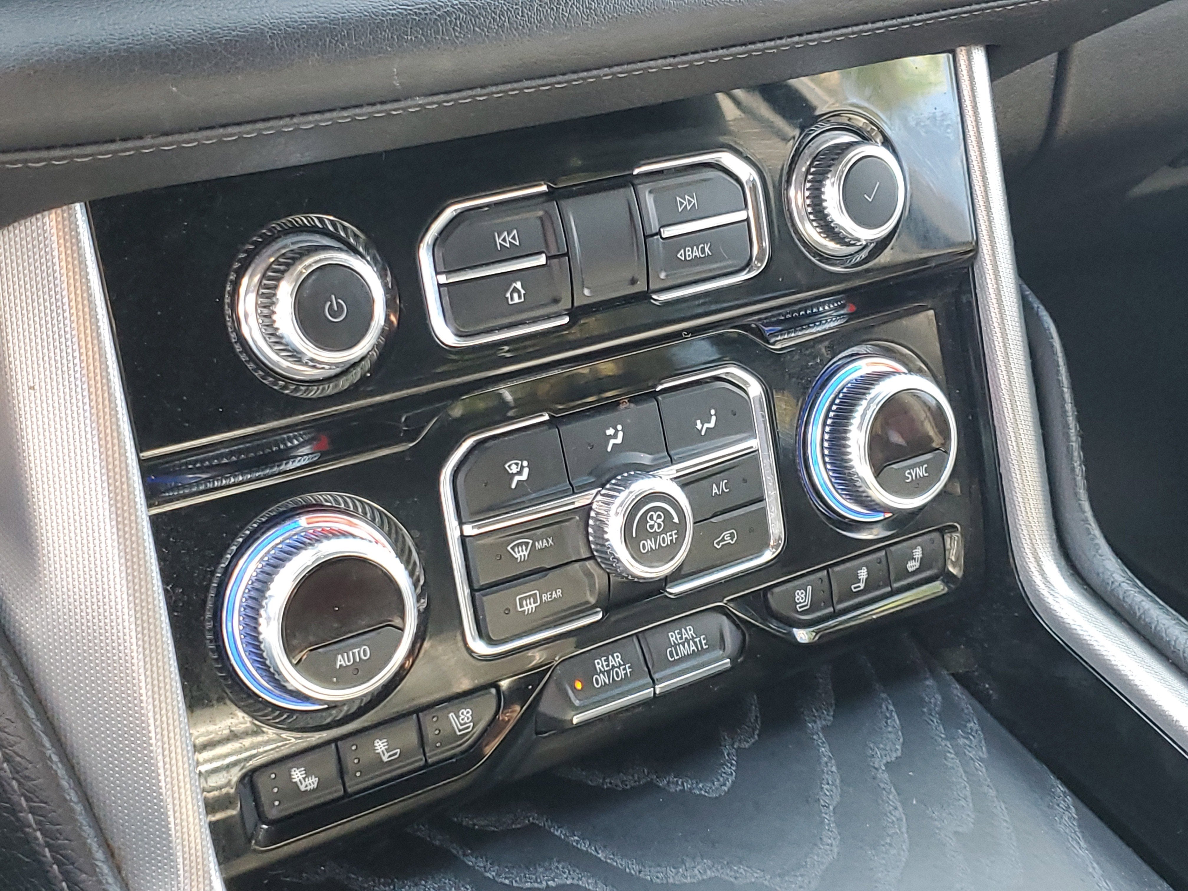 2022 GMC Yukon XL Denali