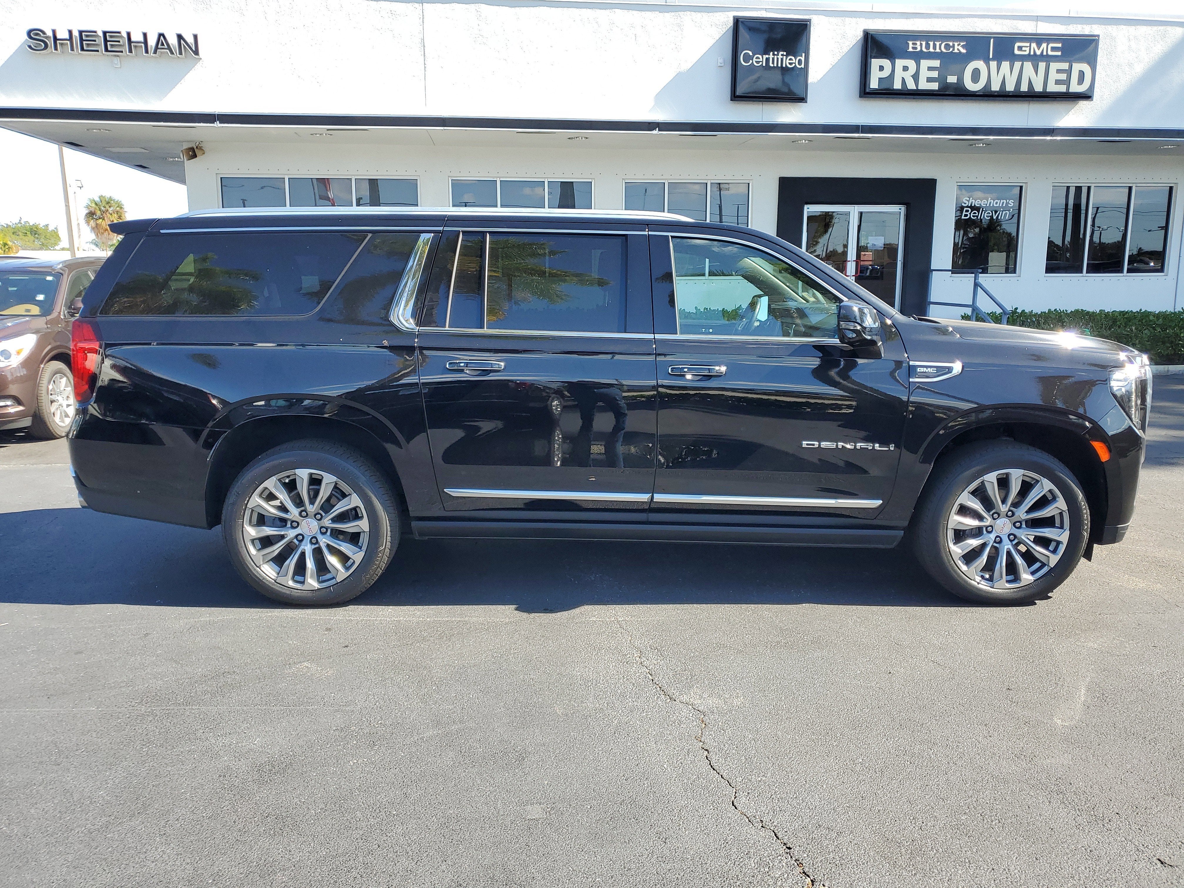 2022 GMC Yukon XL Denali