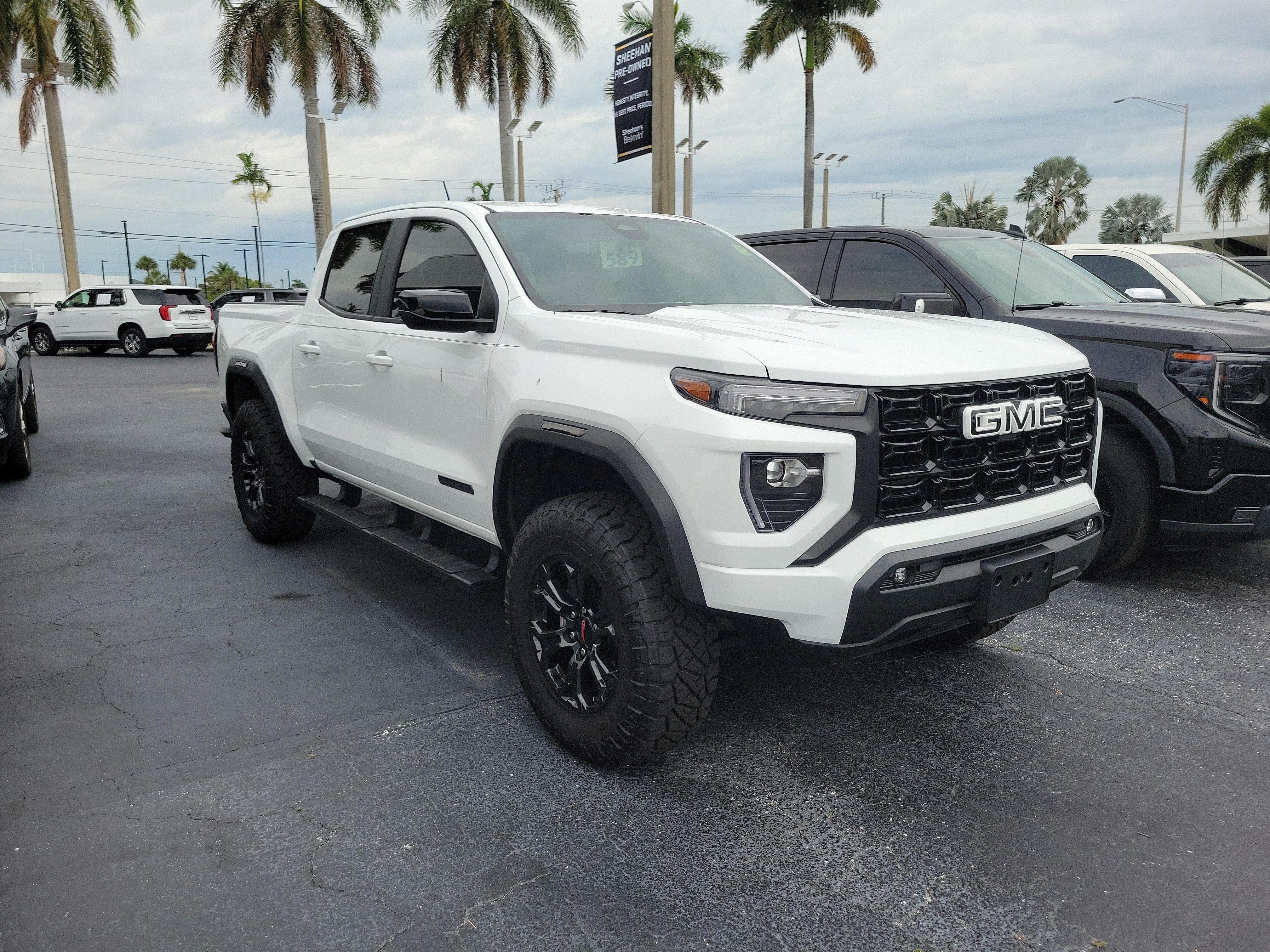 2025 GMC Canyon Elevation