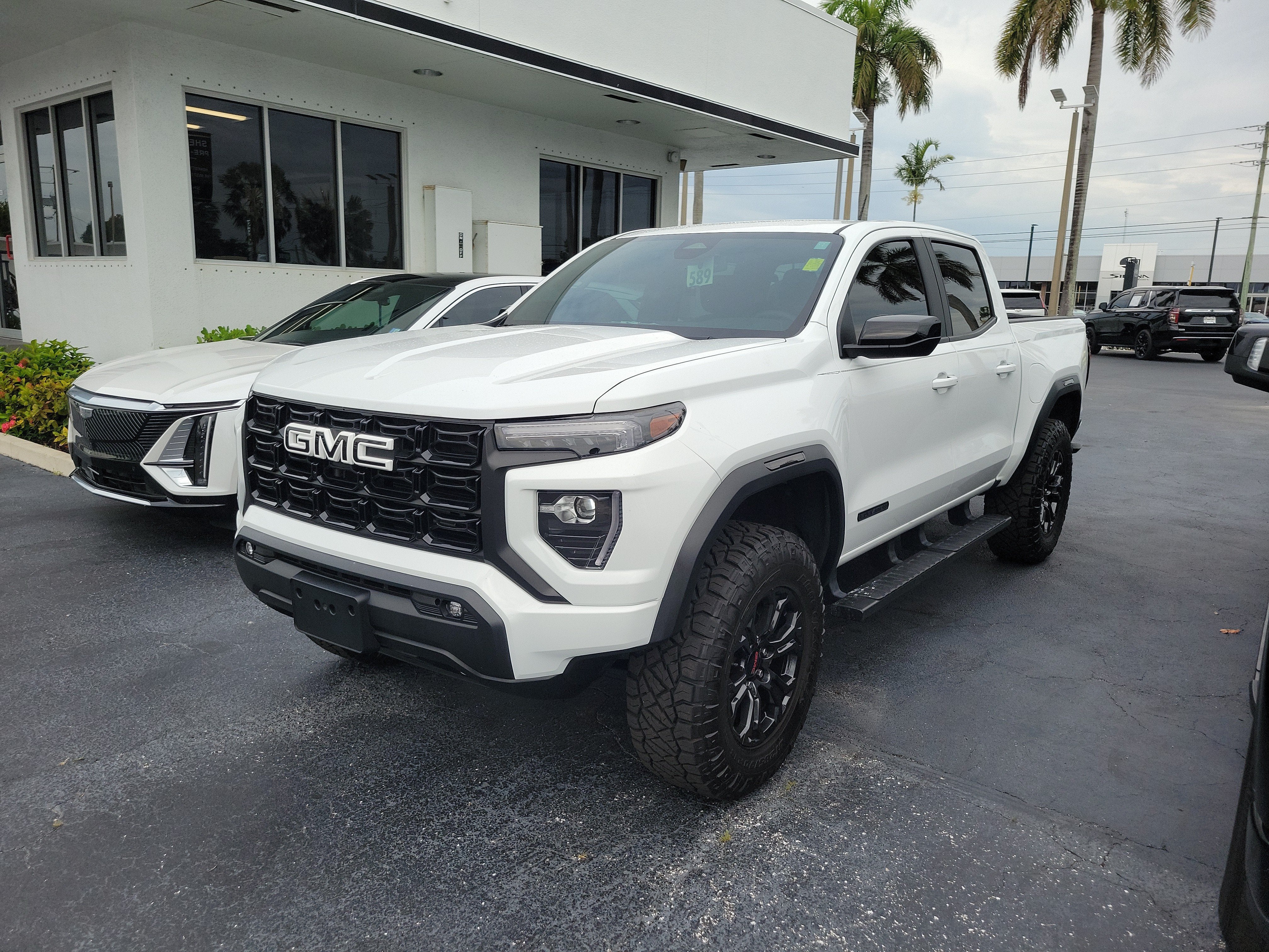 2025 GMC Canyon Elevation