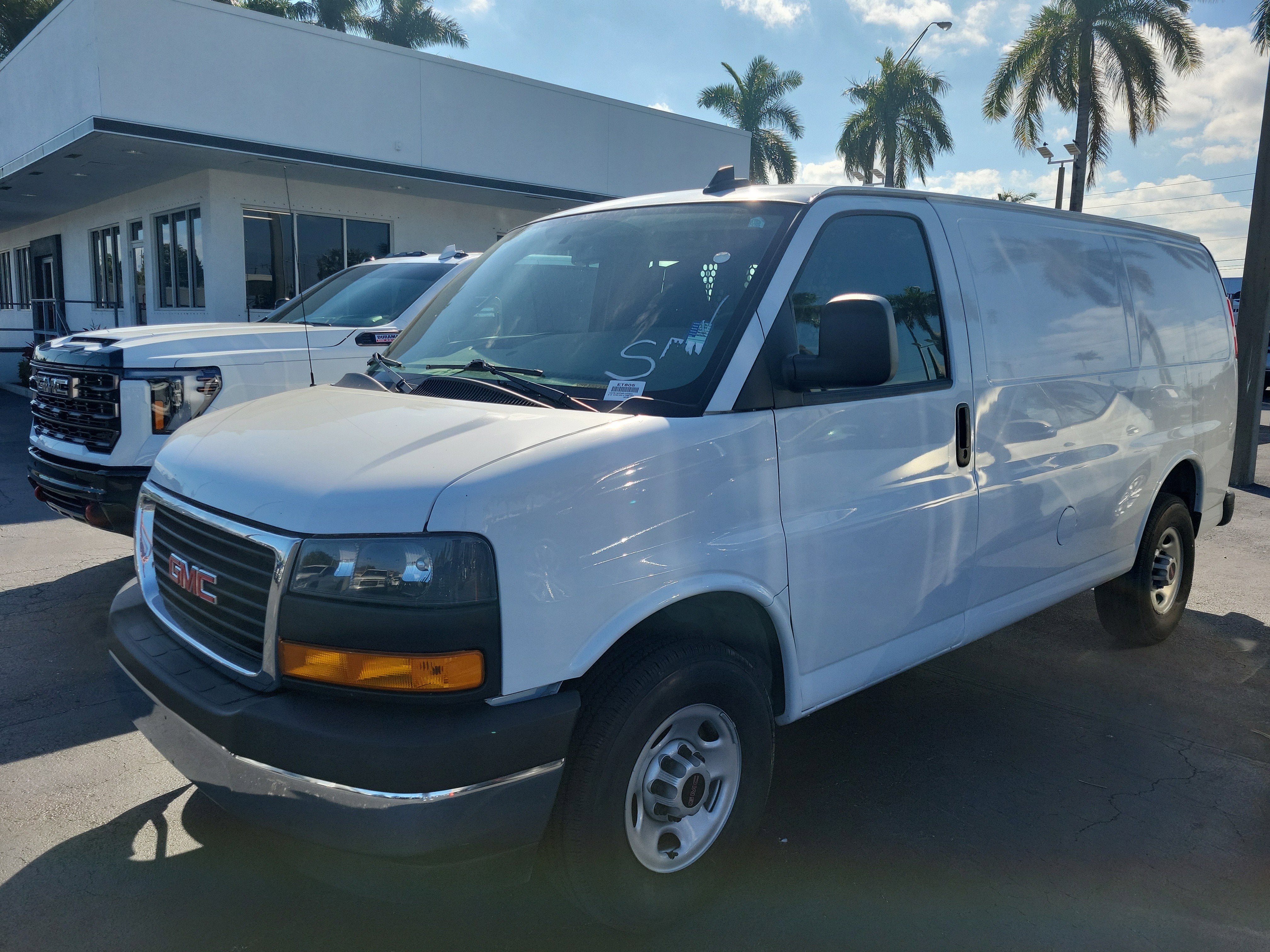 2024 GMC Savana Cargo 2500 Work Van