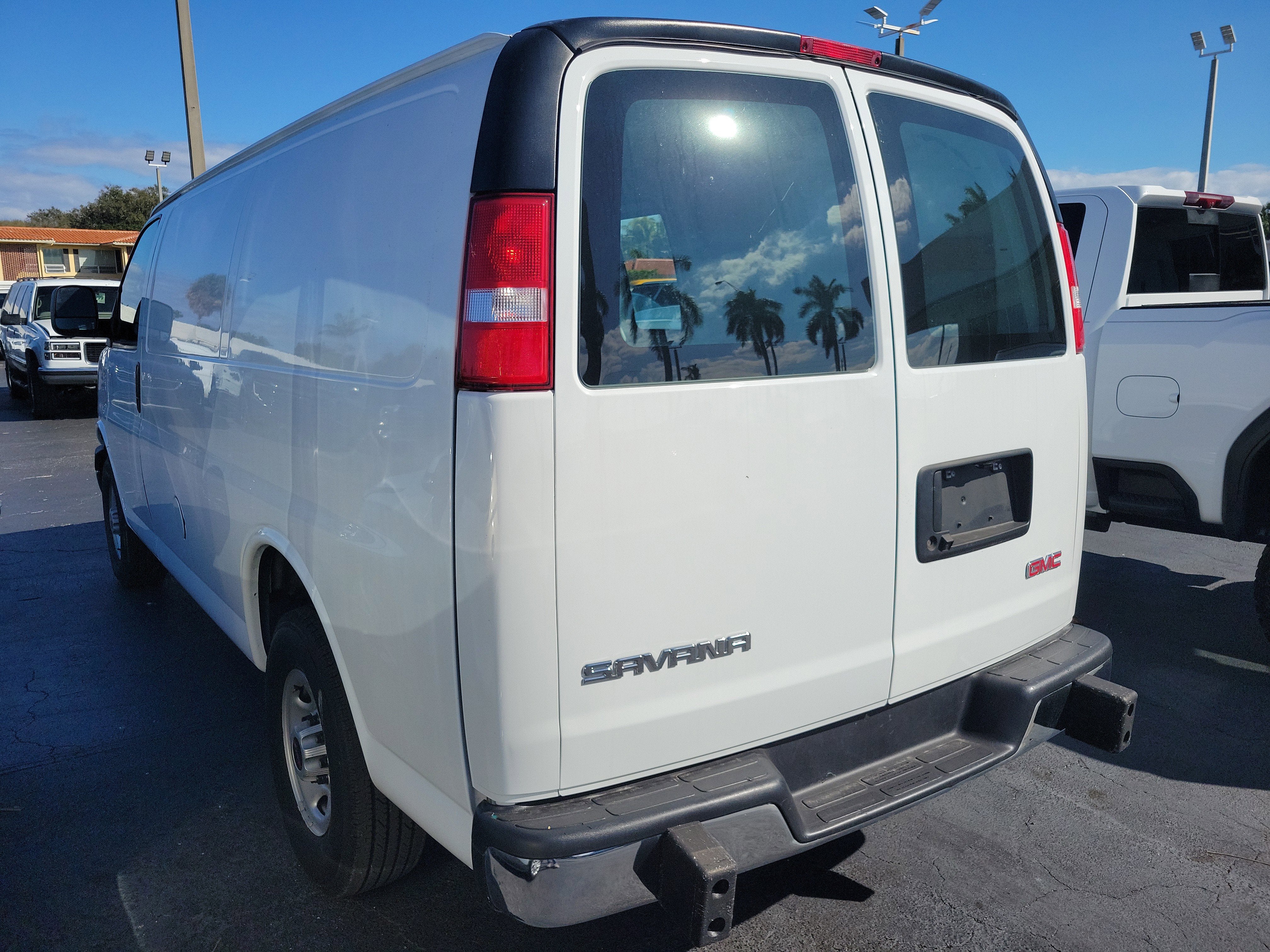 2024 GMC Savana Cargo 2500 Work Van