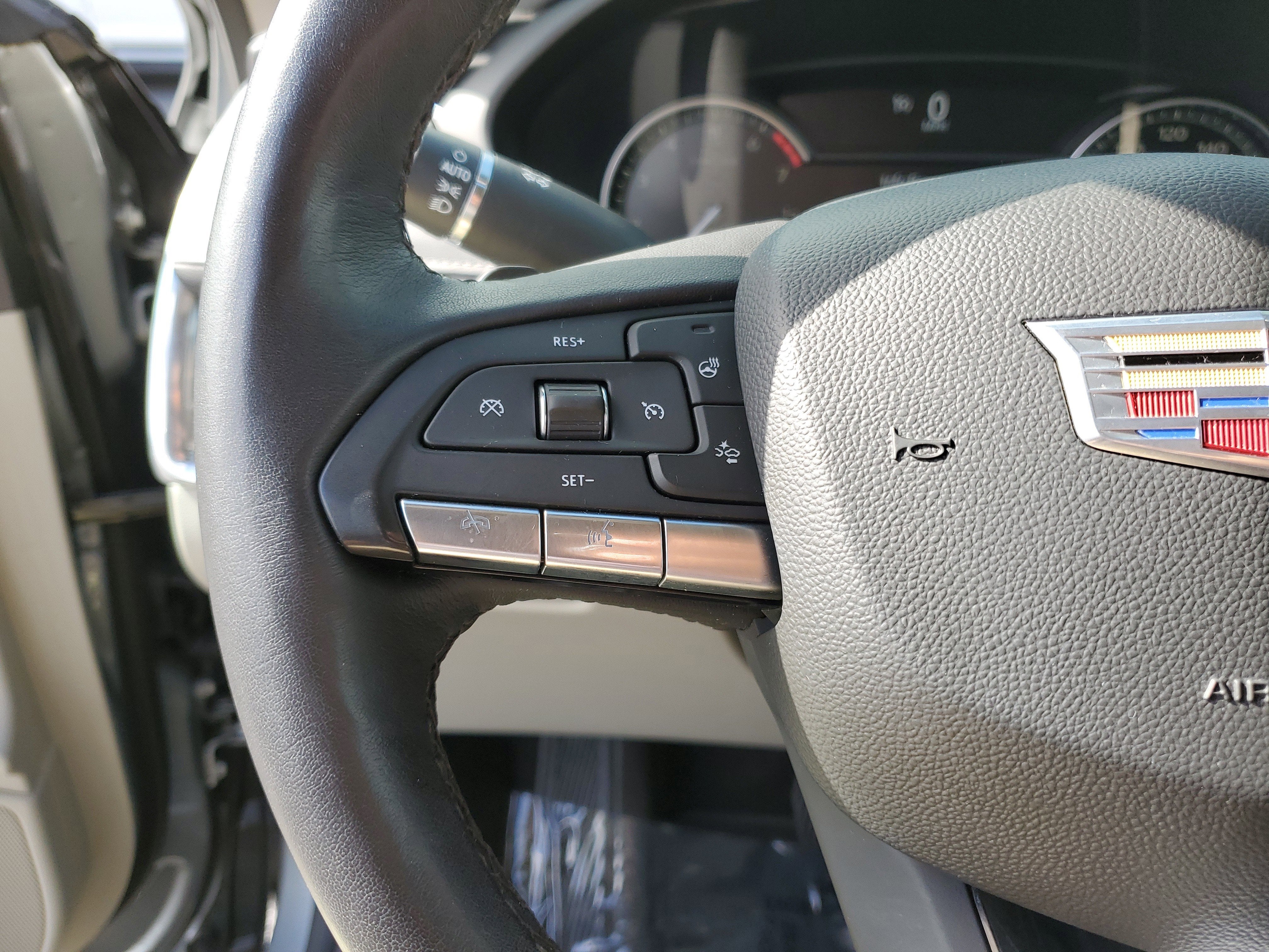 2023 Cadillac XT4 Luxury