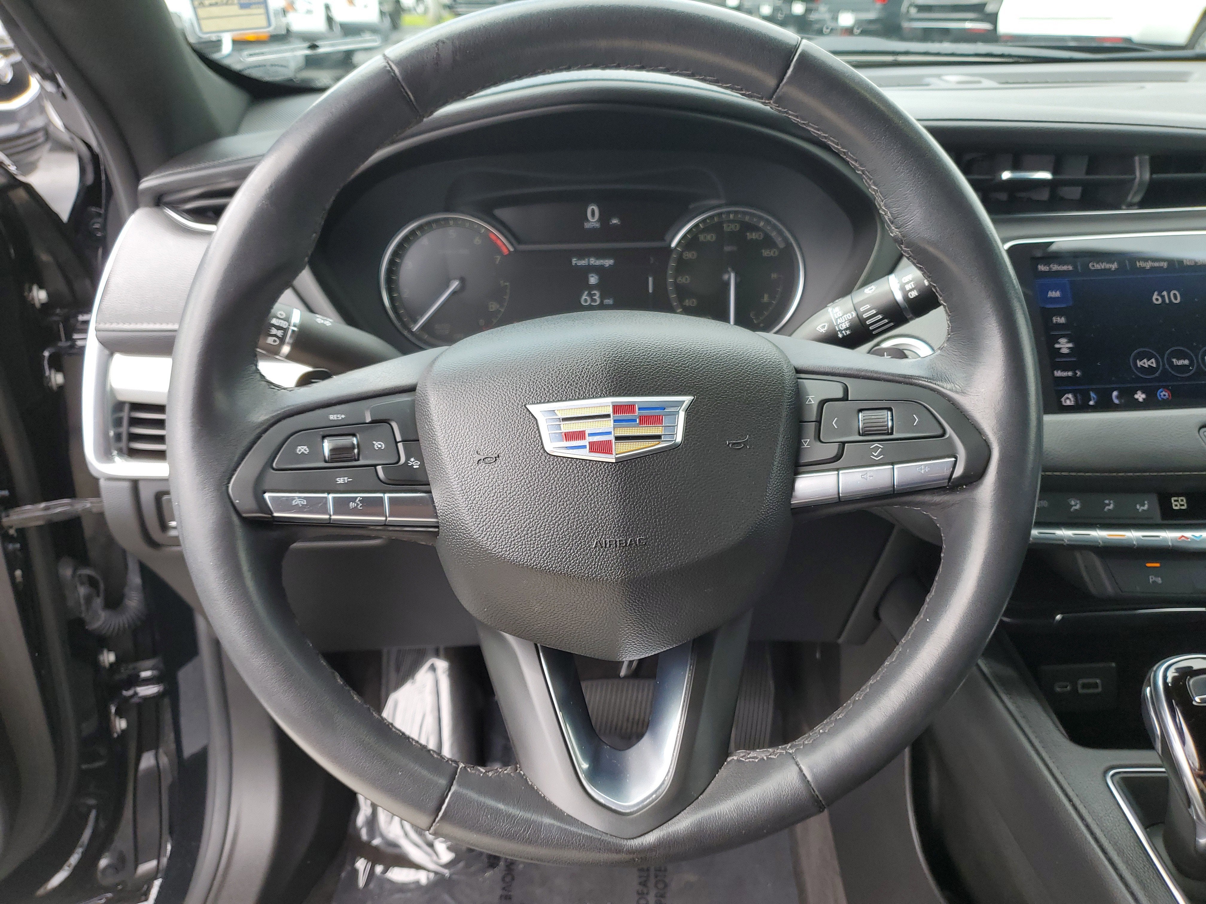 2023 Cadillac XT4 Premium Luxury
