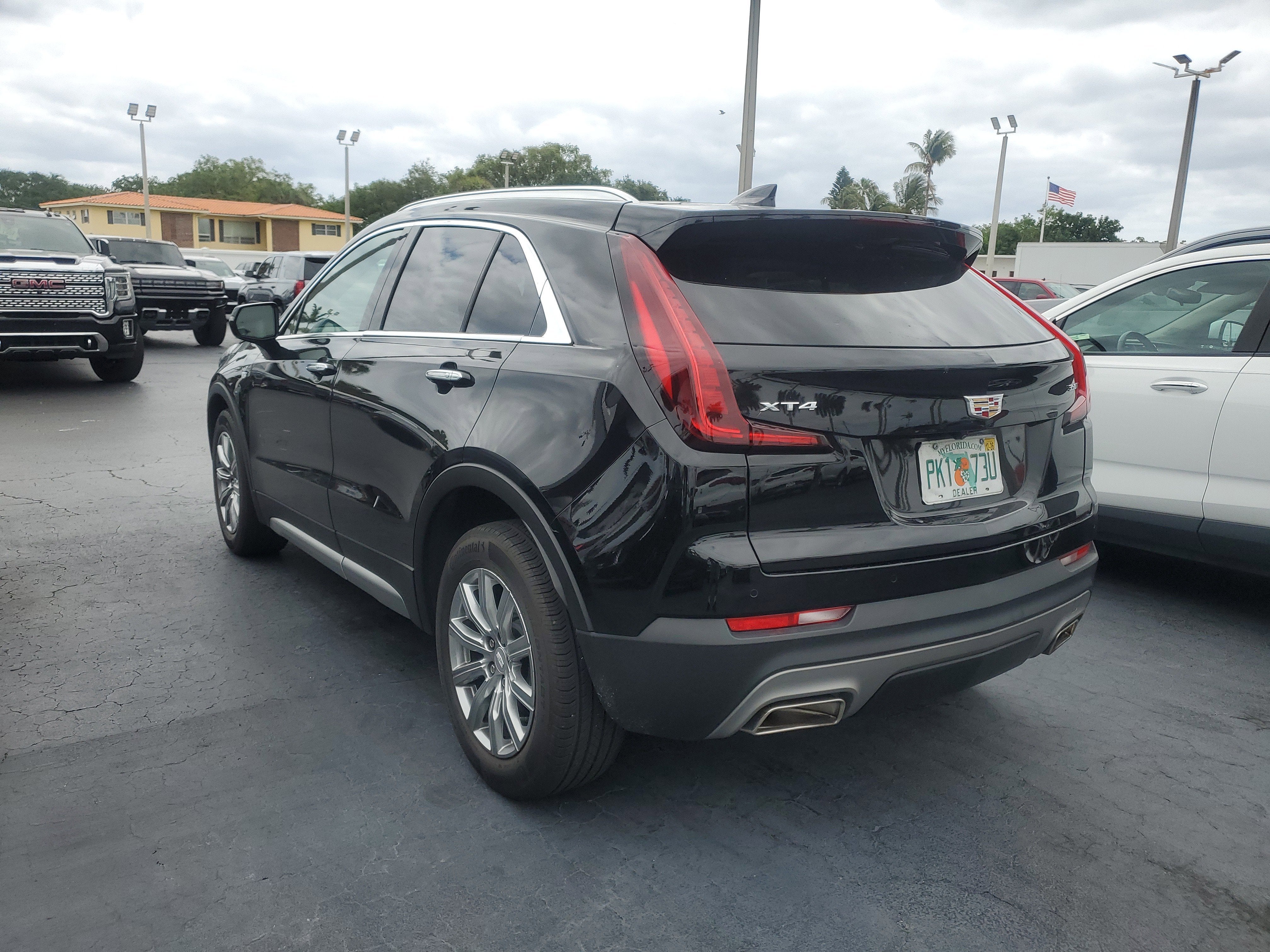 2023 Cadillac XT4 Premium Luxury