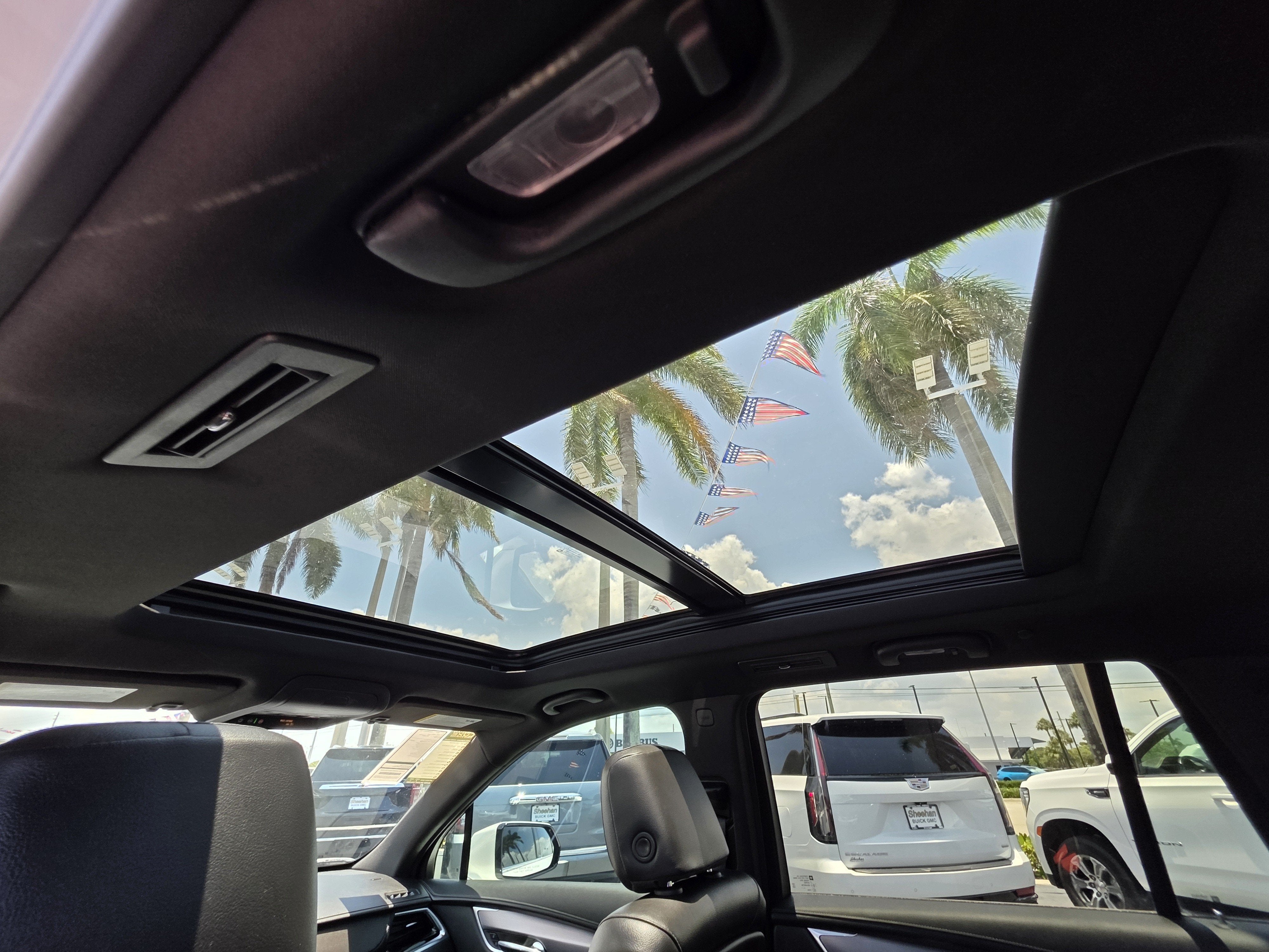 2025 Cadillac XT6 Luxury