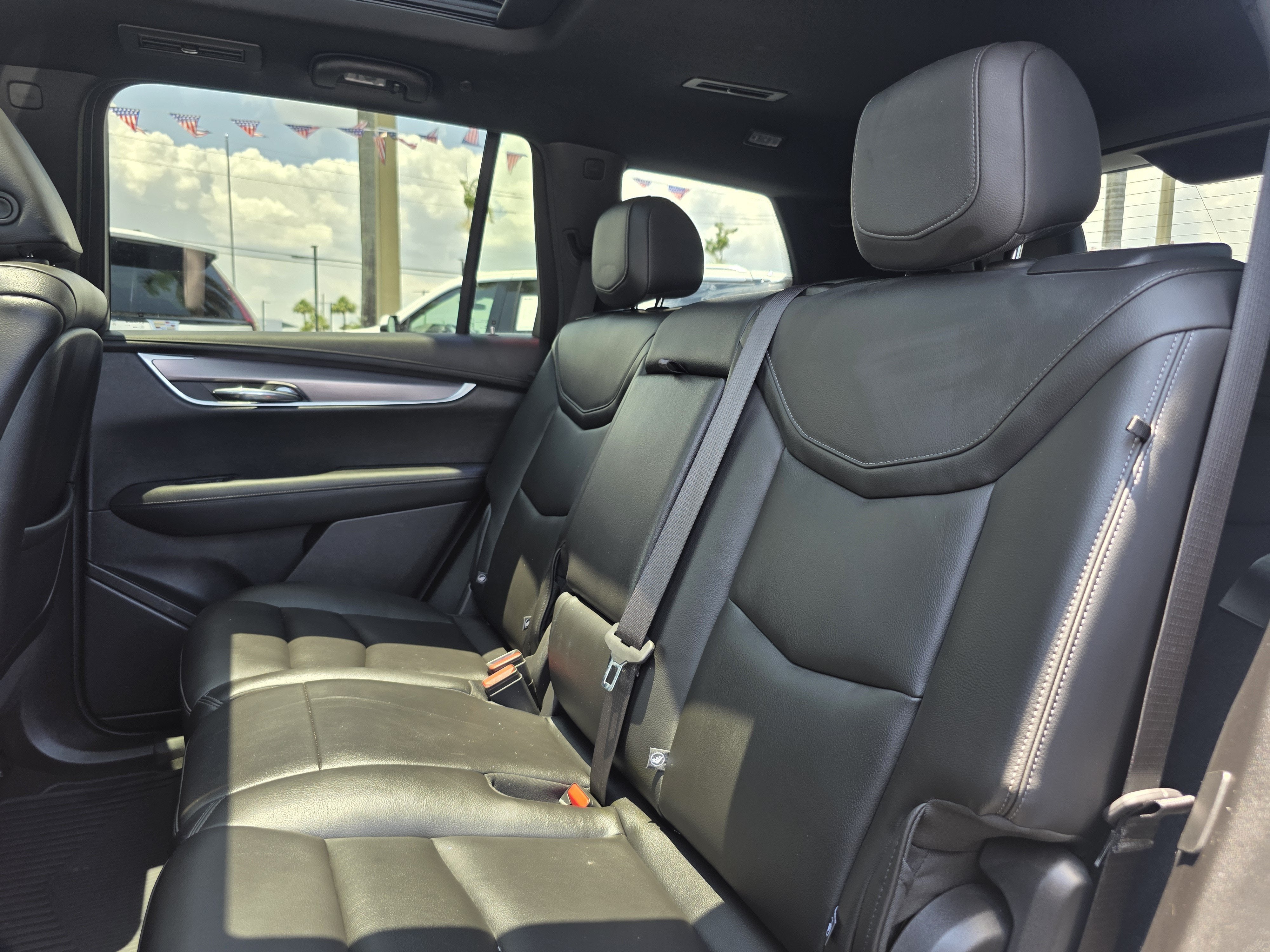 2025 Cadillac XT6 Luxury