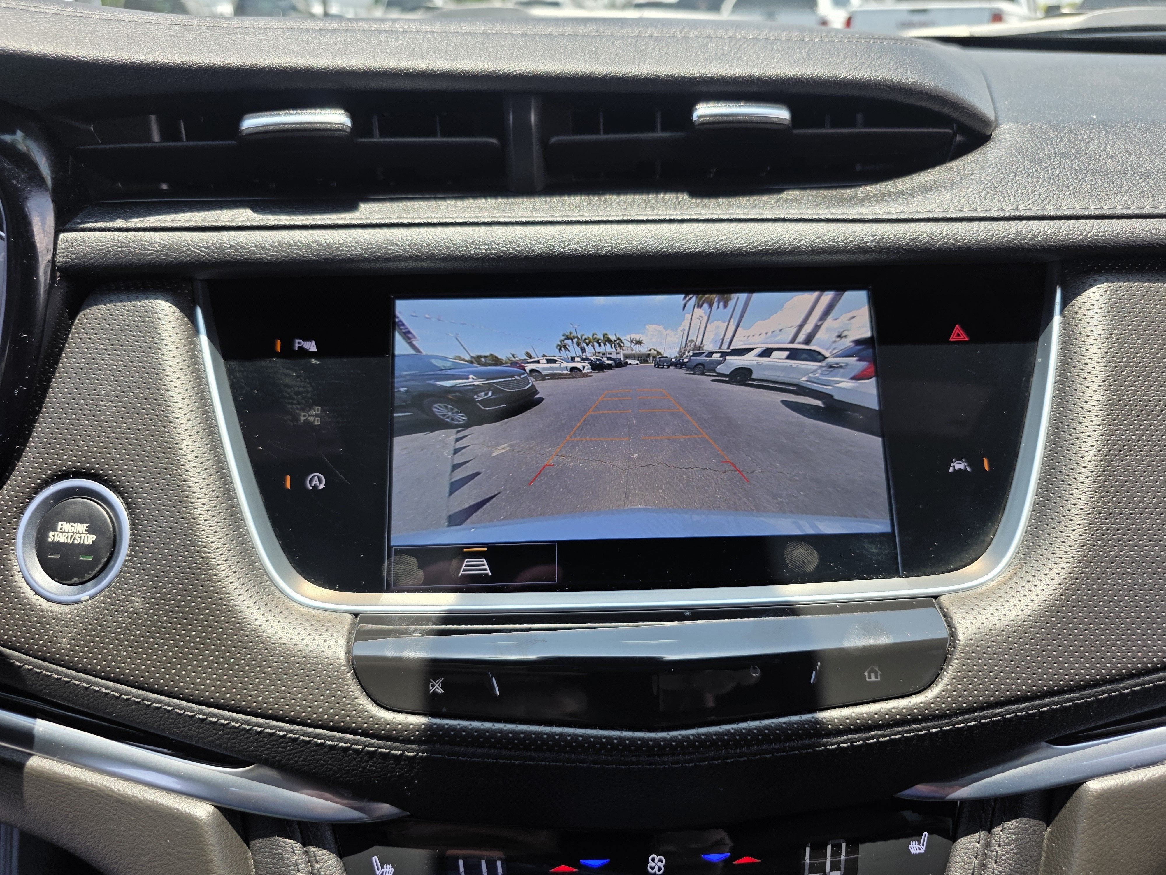 2025 Cadillac XT6 Luxury