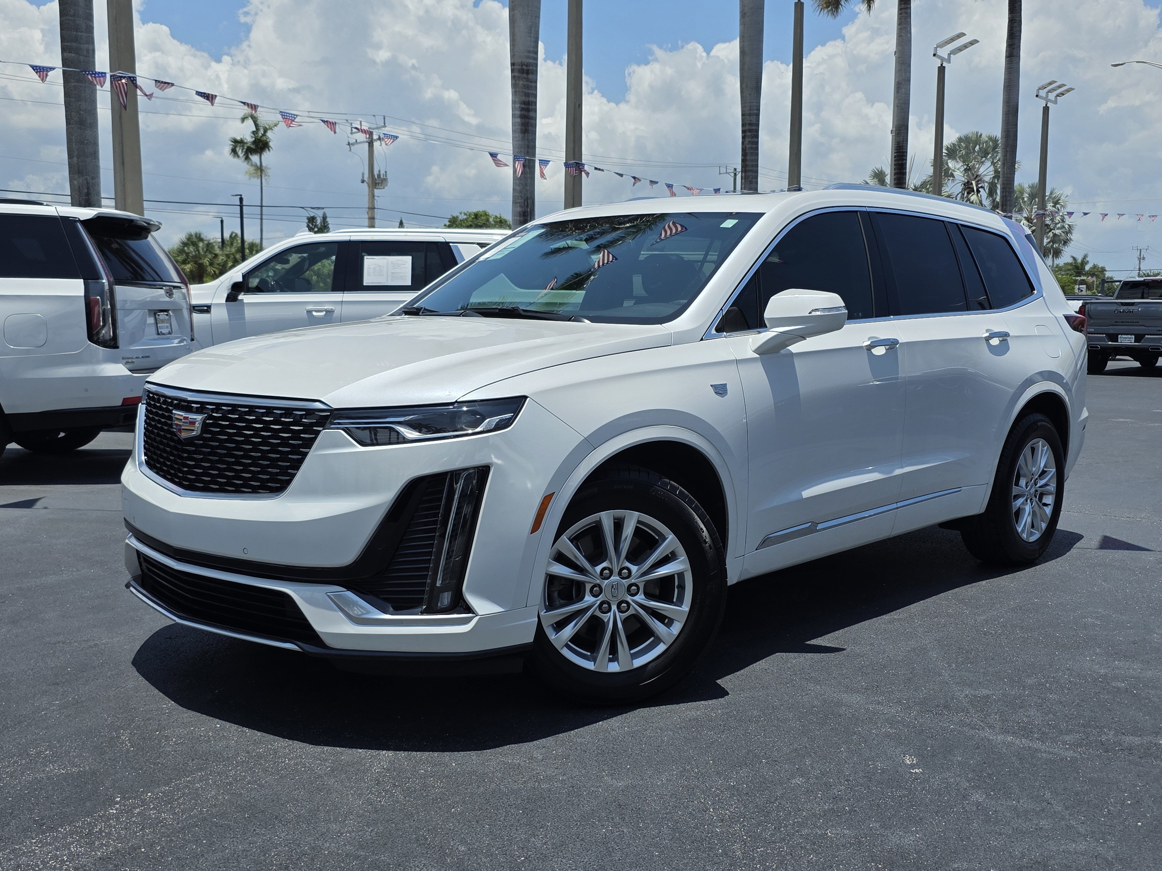 2025 Cadillac XT6 Luxury