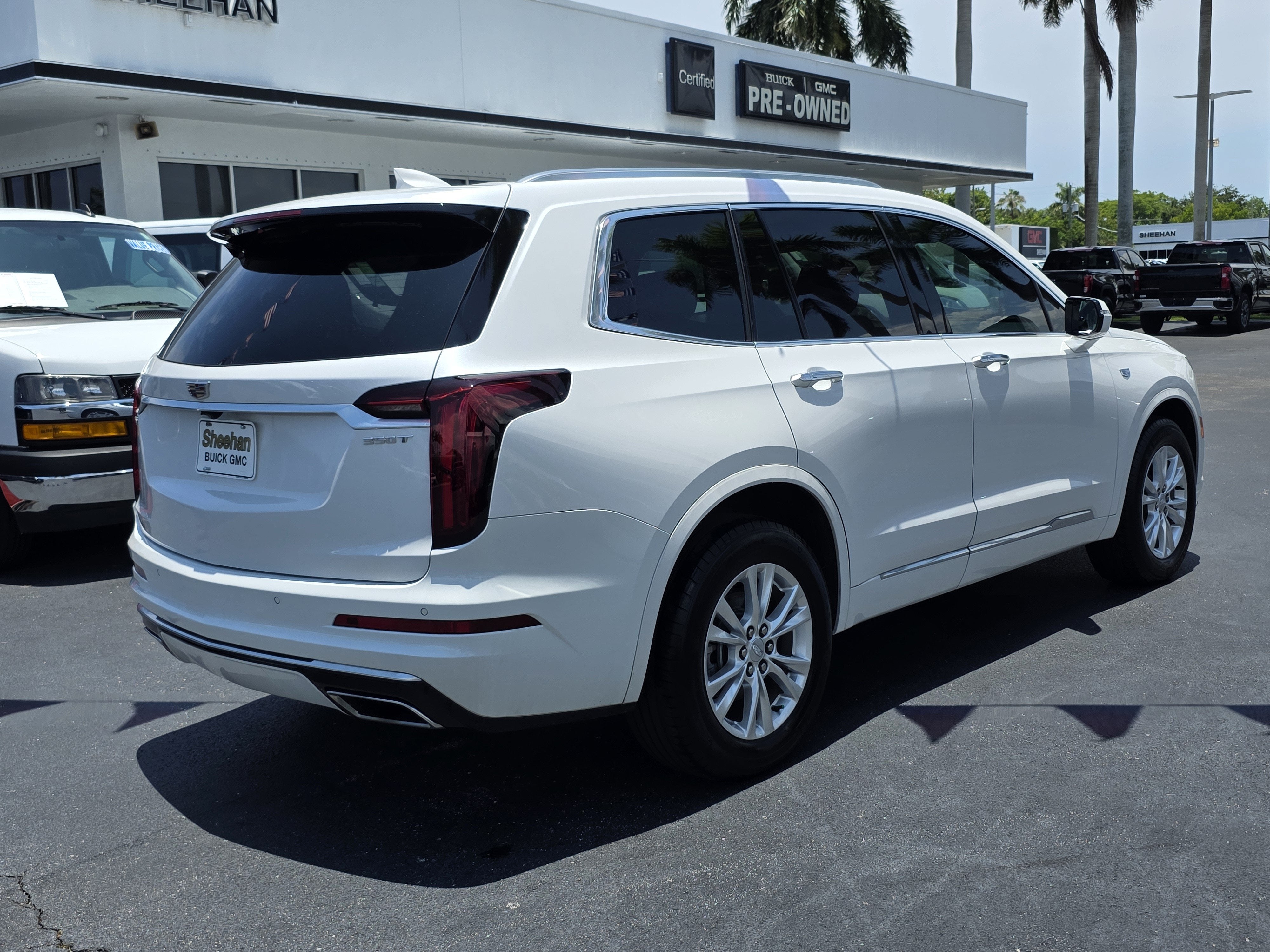 2025 Cadillac XT6 Luxury