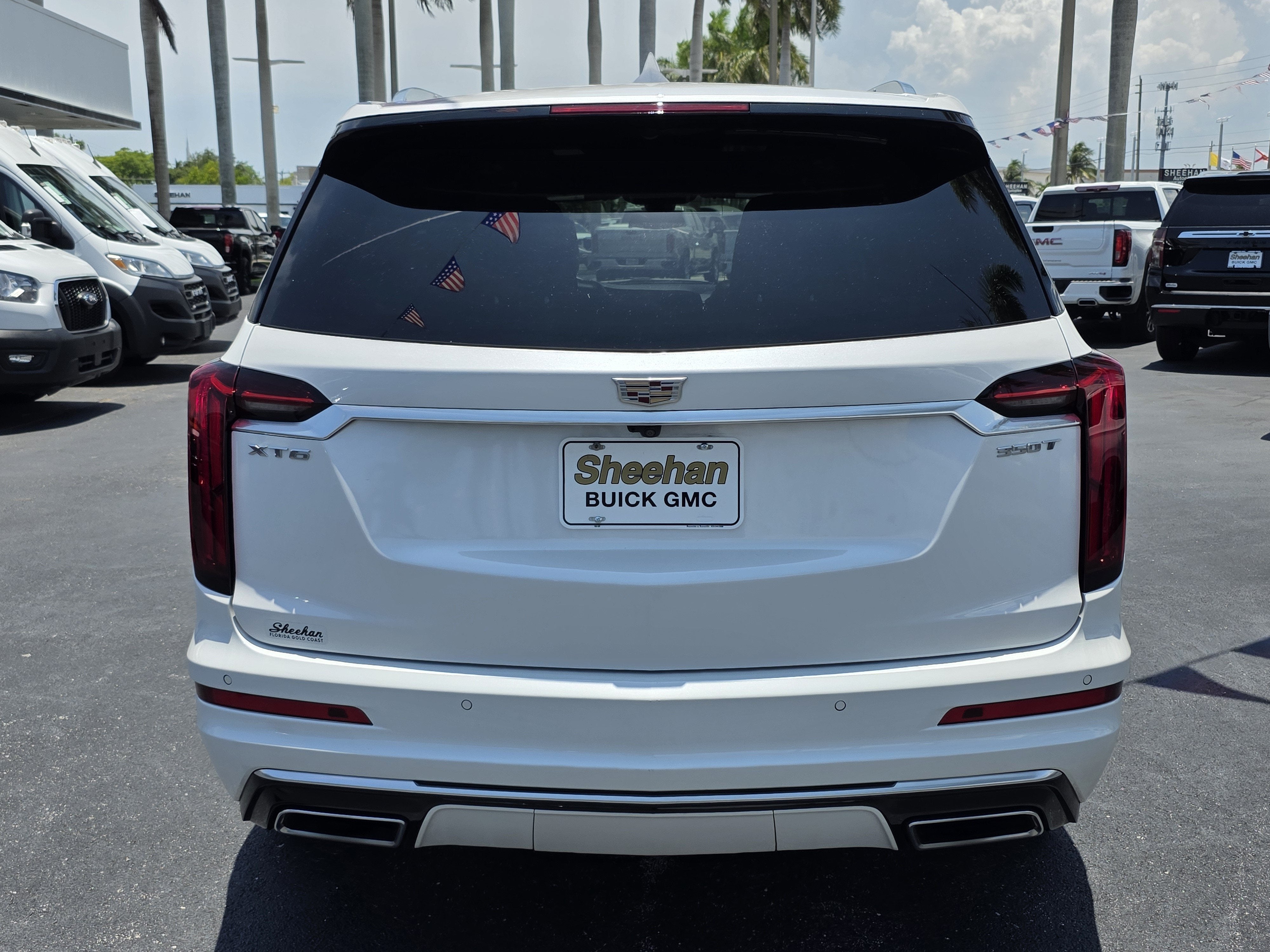 2025 Cadillac XT6 Luxury