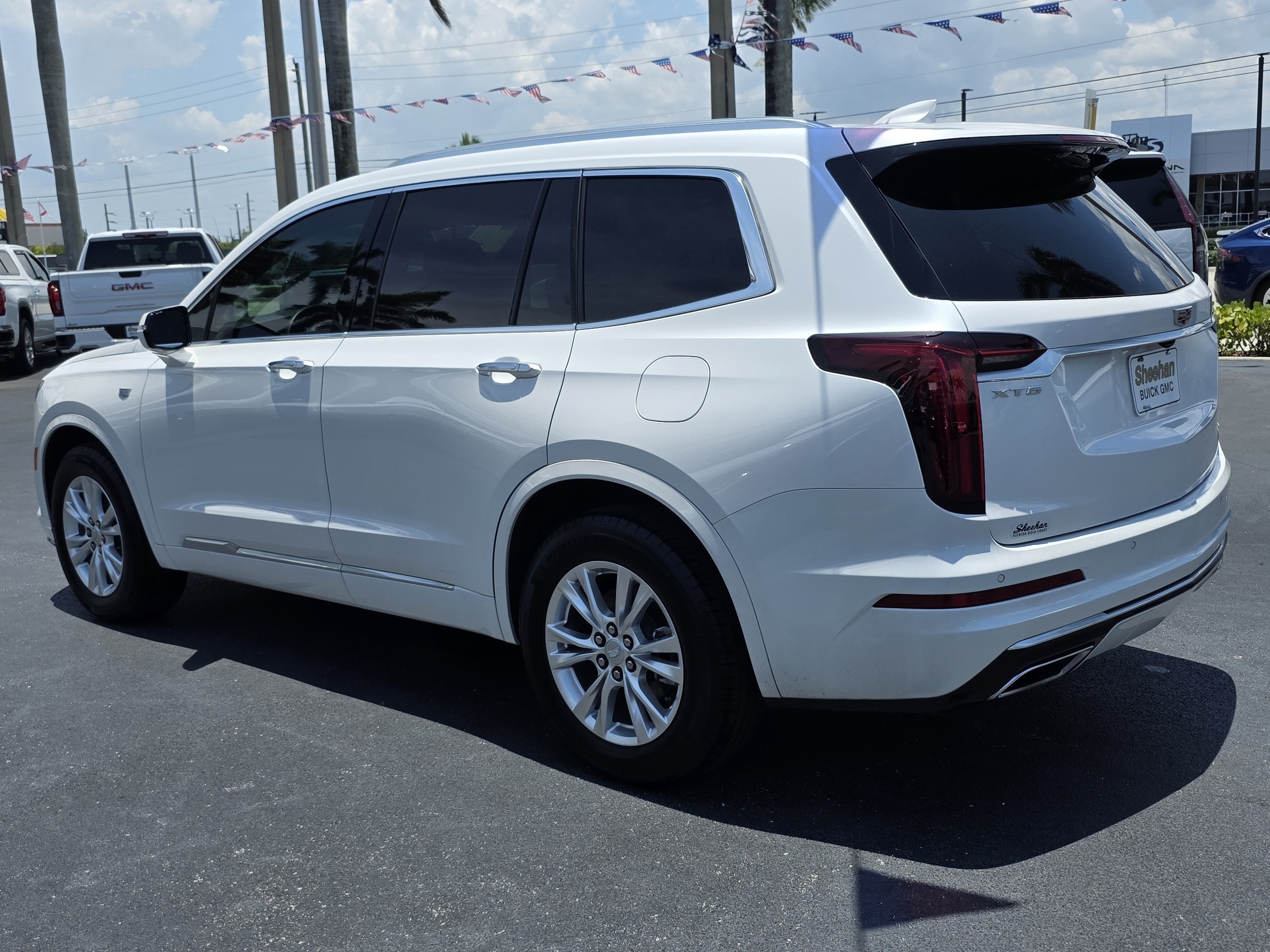 2025 Cadillac XT6 Luxury