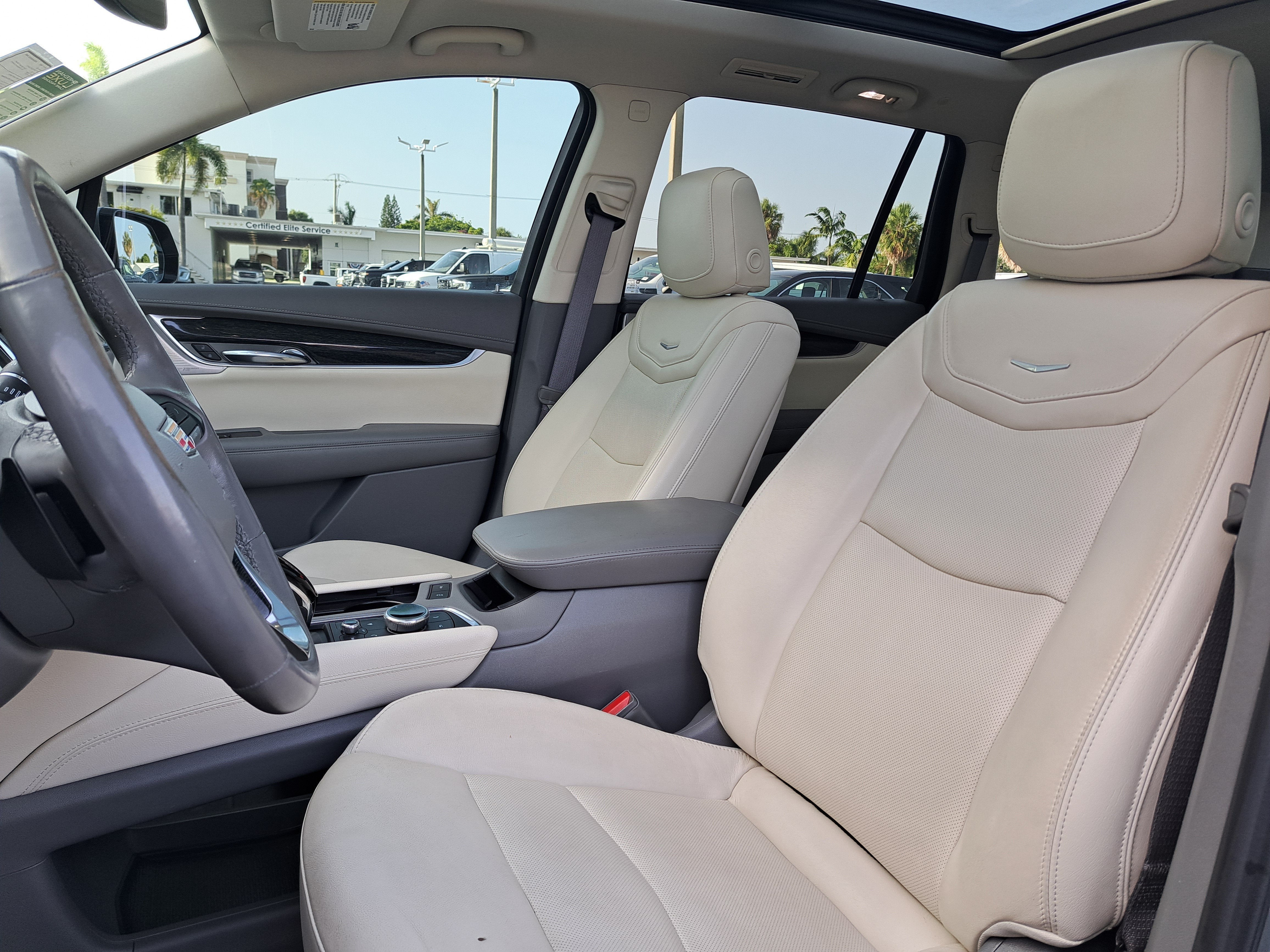 2023 Cadillac XT6 Premium Luxury