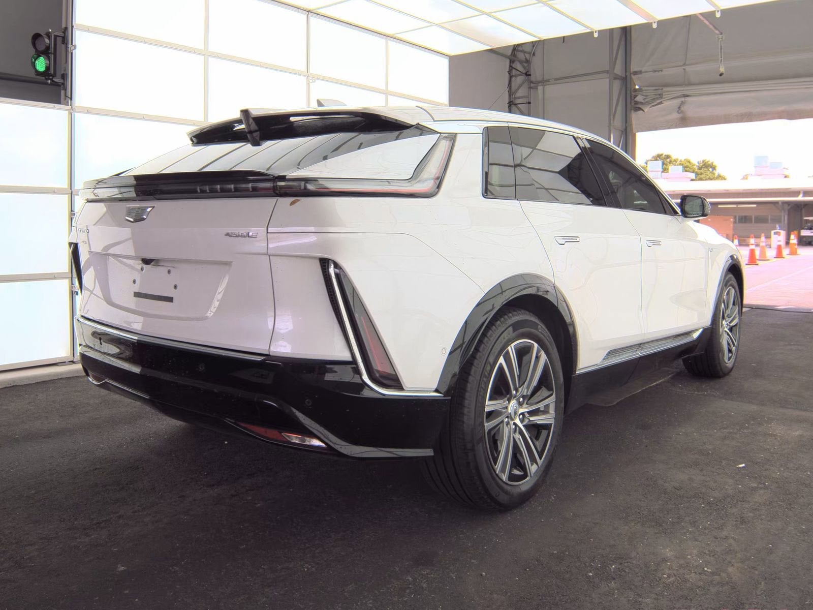 2024 Cadillac LYRIQ Luxury 1