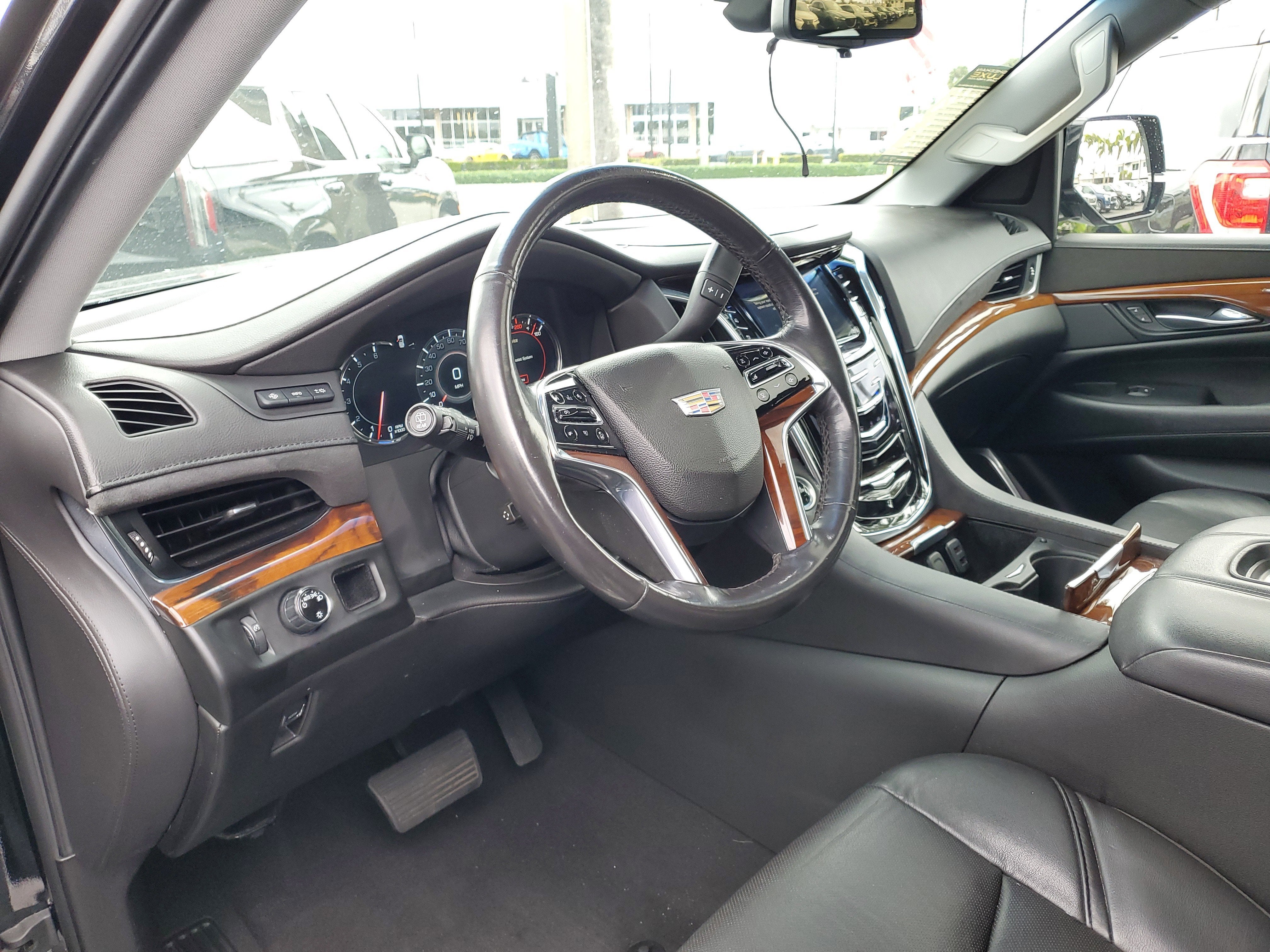 2019 Cadillac Escalade ESV Premium Luxury